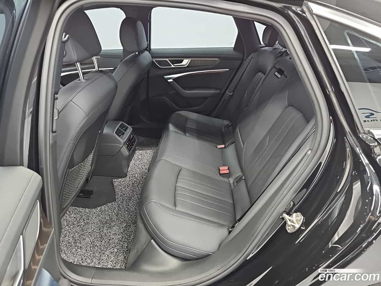 A6 Audi 2021.10-OPTION-016