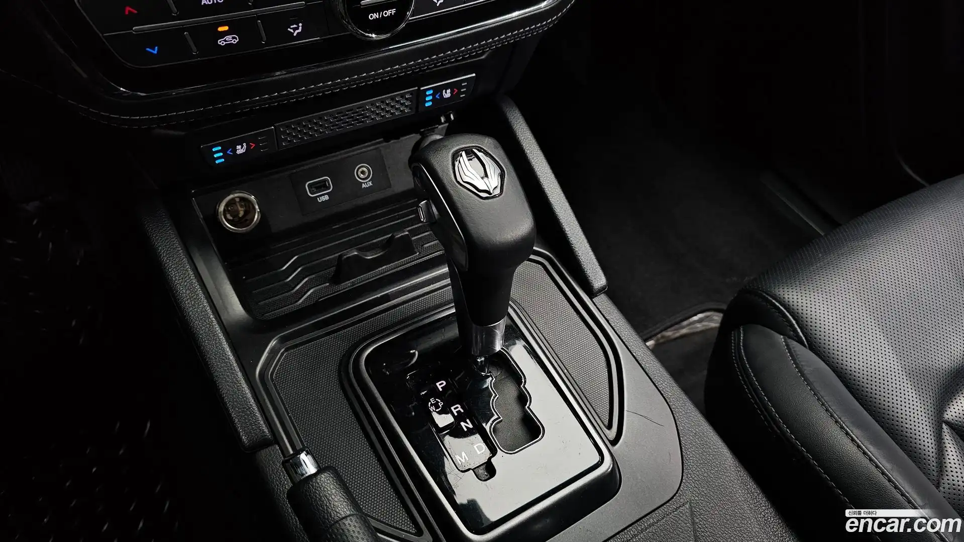 Rexton KG Mobility 2020.4-INNER-009