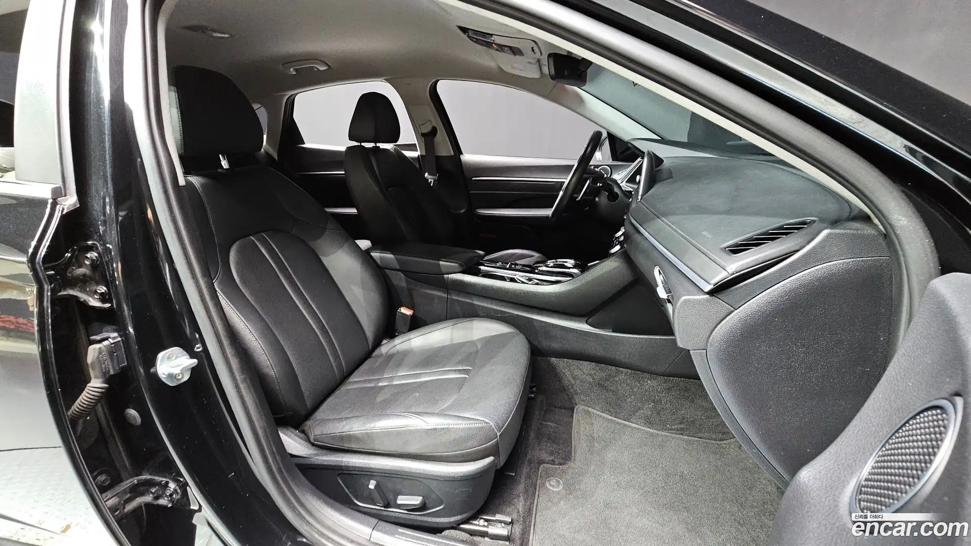 Sonata Hyundai 2019.4-INNER-036