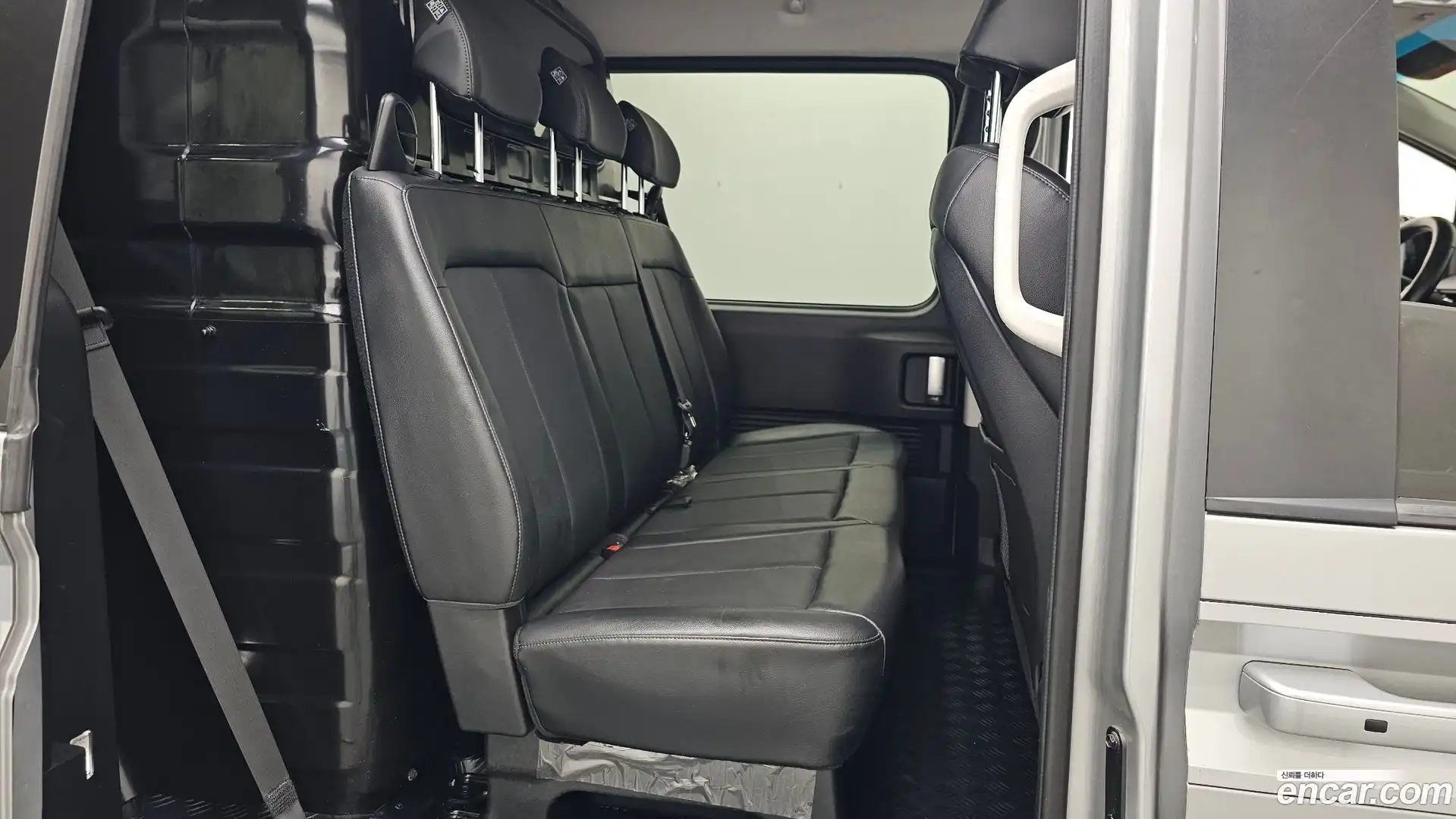 Staria Hyundai 2022.5-OPTION-015