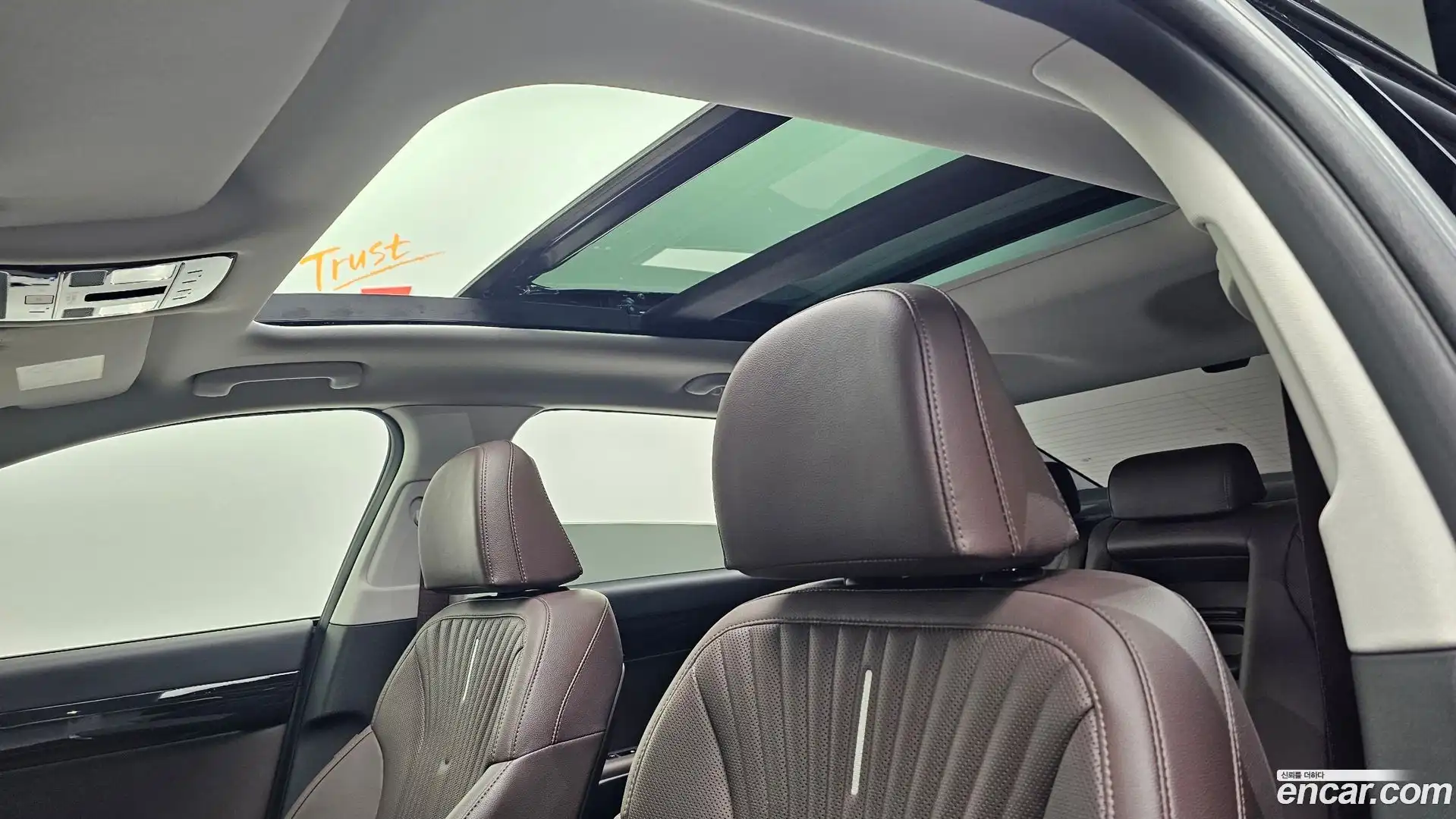 Grandeur Hyundai 2024.4-OPTION-023