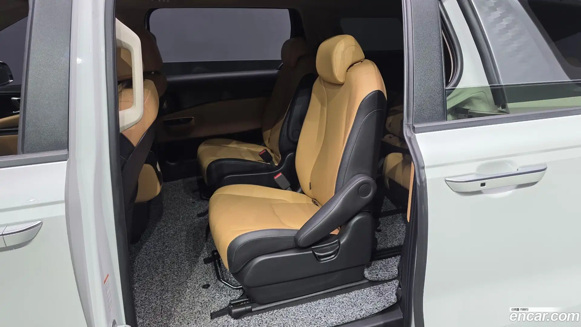 Canival Kia 2022.5-INNER-036