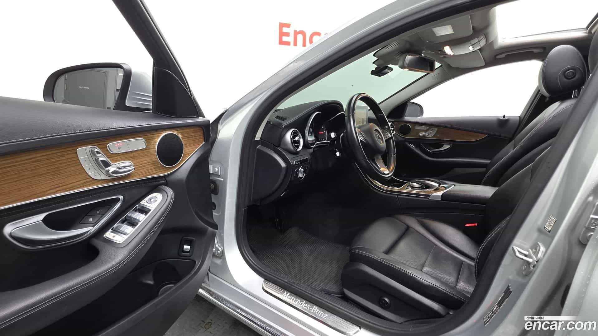 C-Class Mercedes-Benz 2014.6-INNER-010