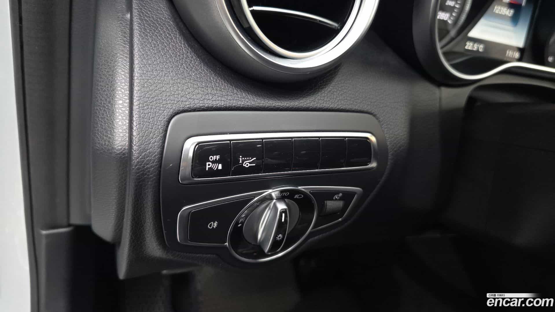 C-Class Mercedes-Benz 2014.6-OPTION-017