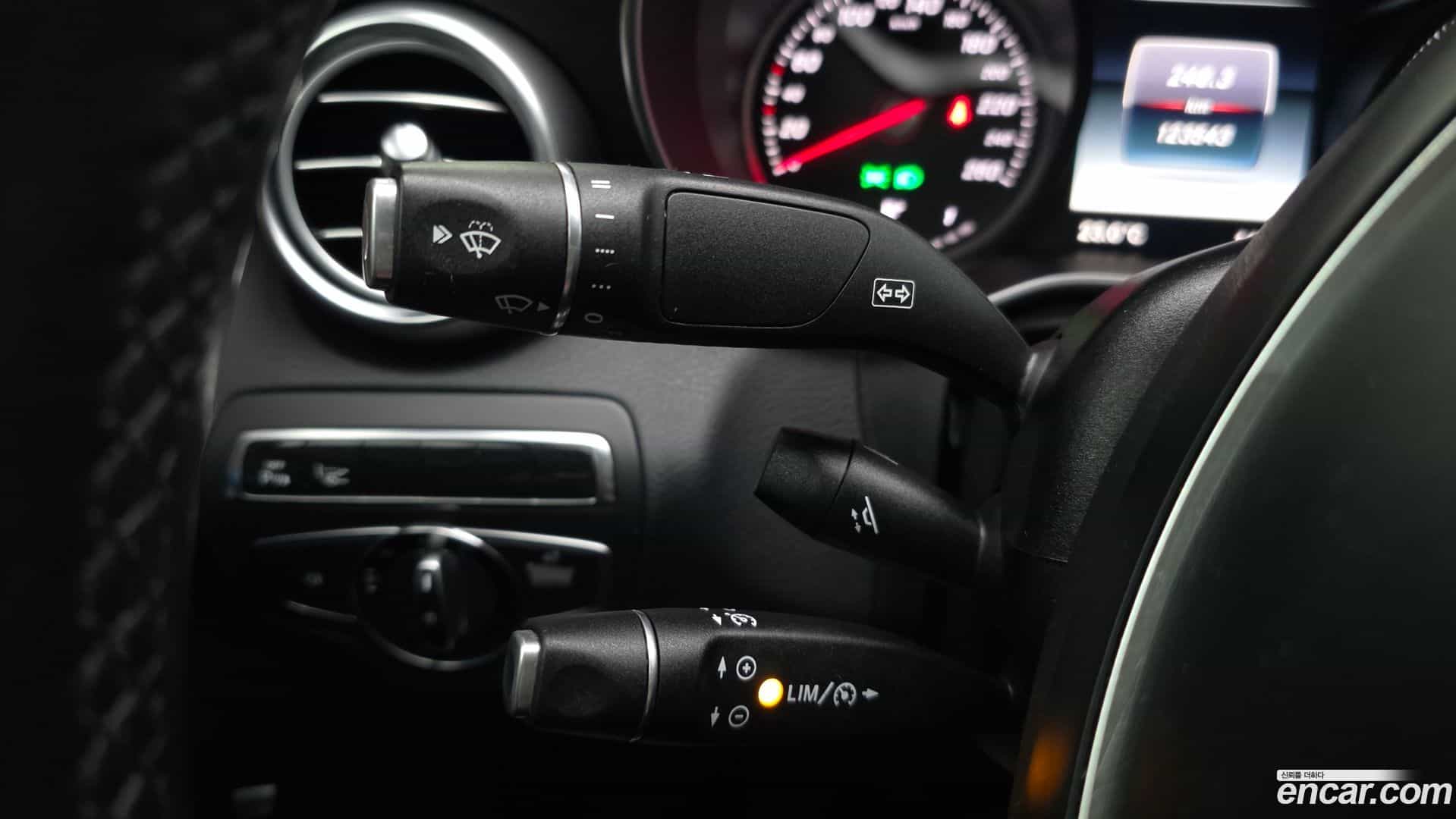 C-Class Mercedes-Benz 2014.6-OPTION-019