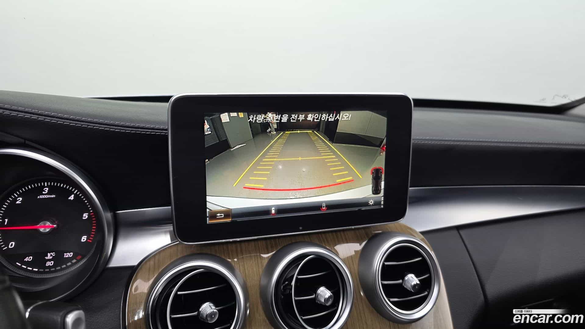 C-Class Mercedes-Benz 2014.6-OPTION-021