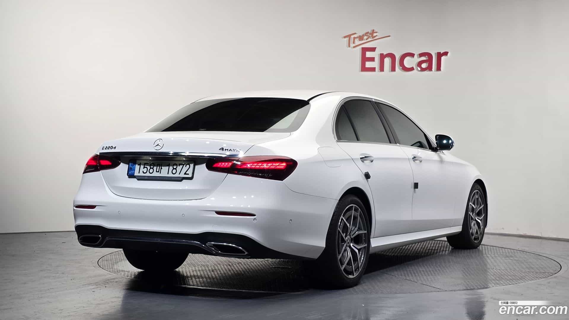 E-Class Mercedes-Benz 2020.10-OUTER-002