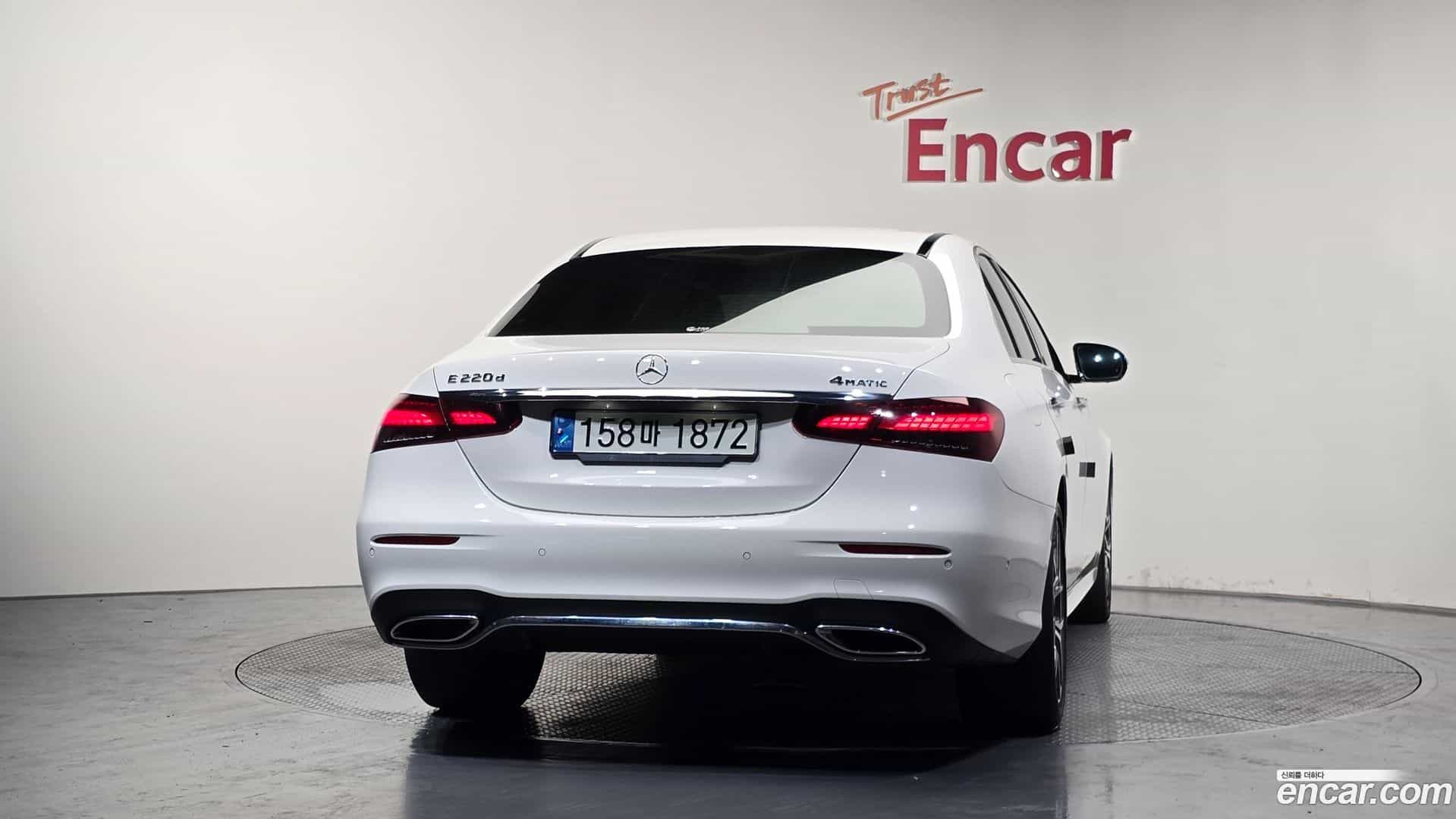 E-Class Mercedes-Benz 2020.10-OUTER-004