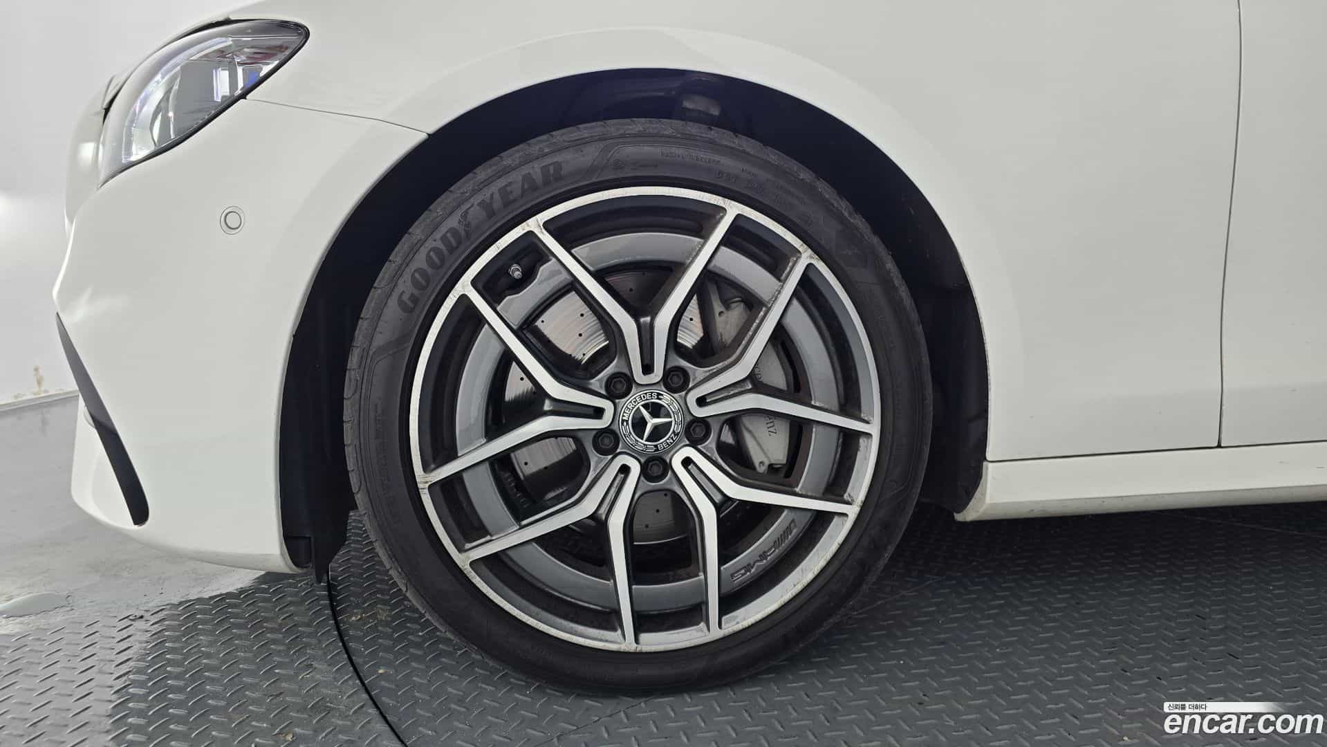 E-Class Mercedes-Benz 2020.10-OUTER-005