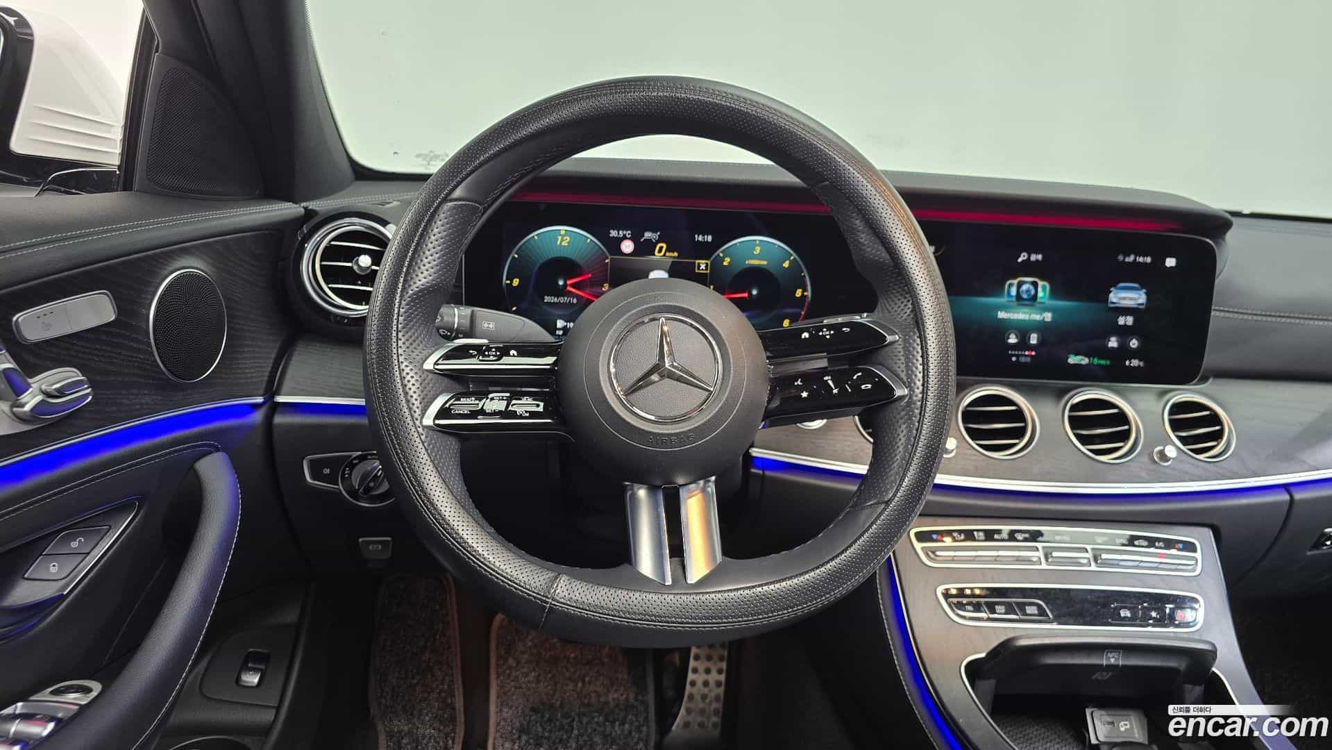 E-Class Mercedes-Benz 2020.10-OPTION-017