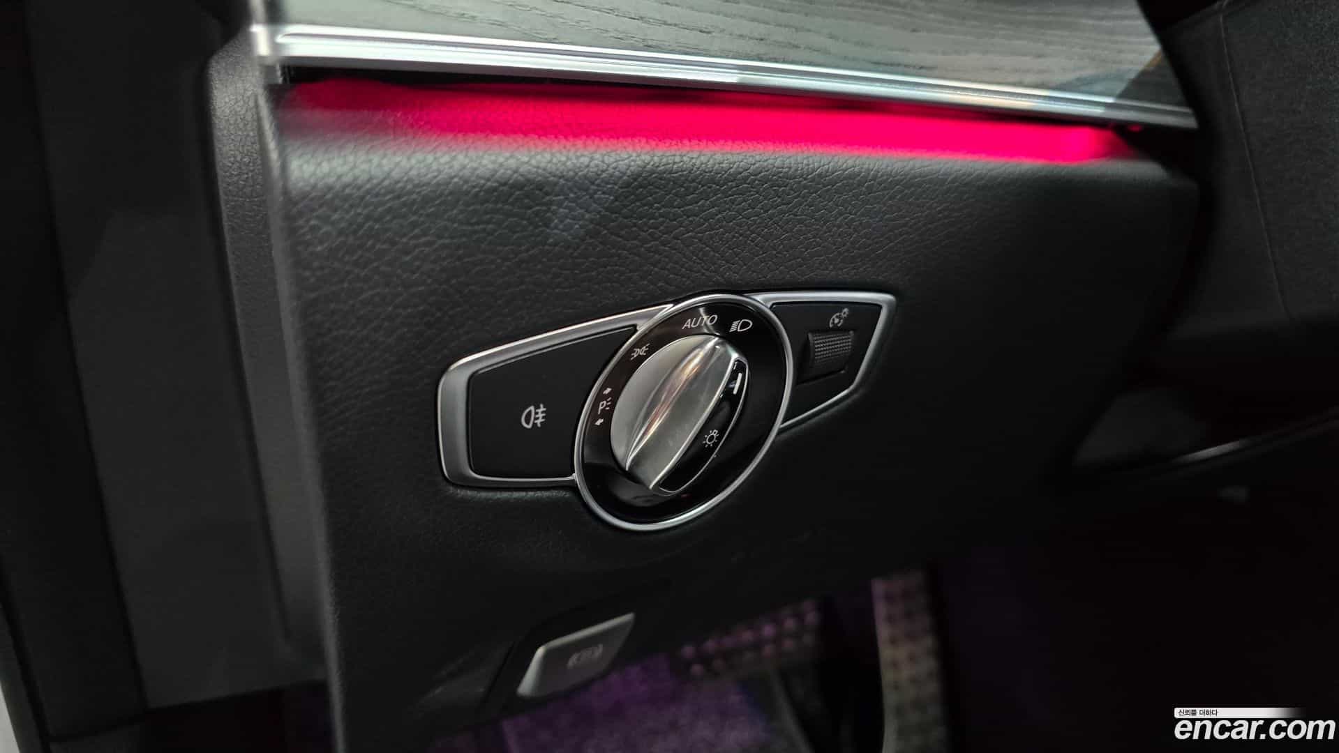 E-Class Mercedes-Benz 2020.10-OPTION-024