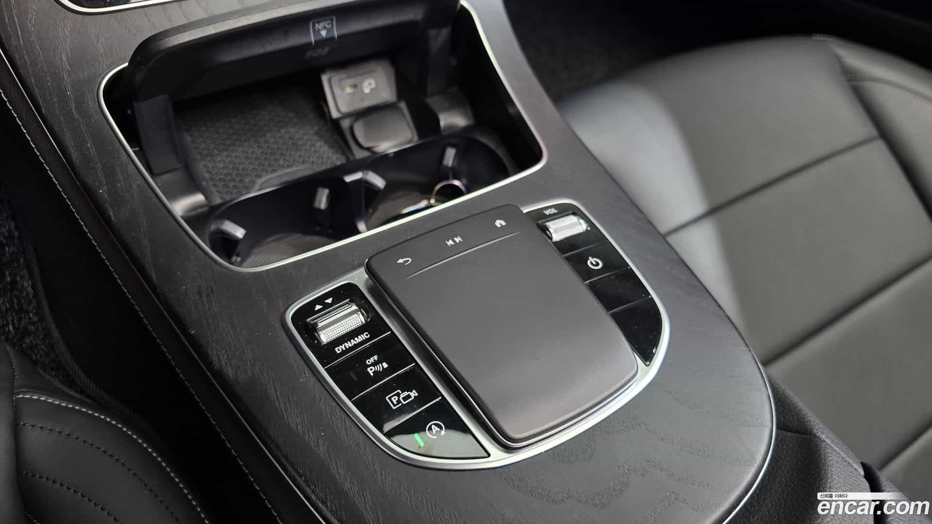 E-Class Mercedes-Benz 2020.10-OPTION-044