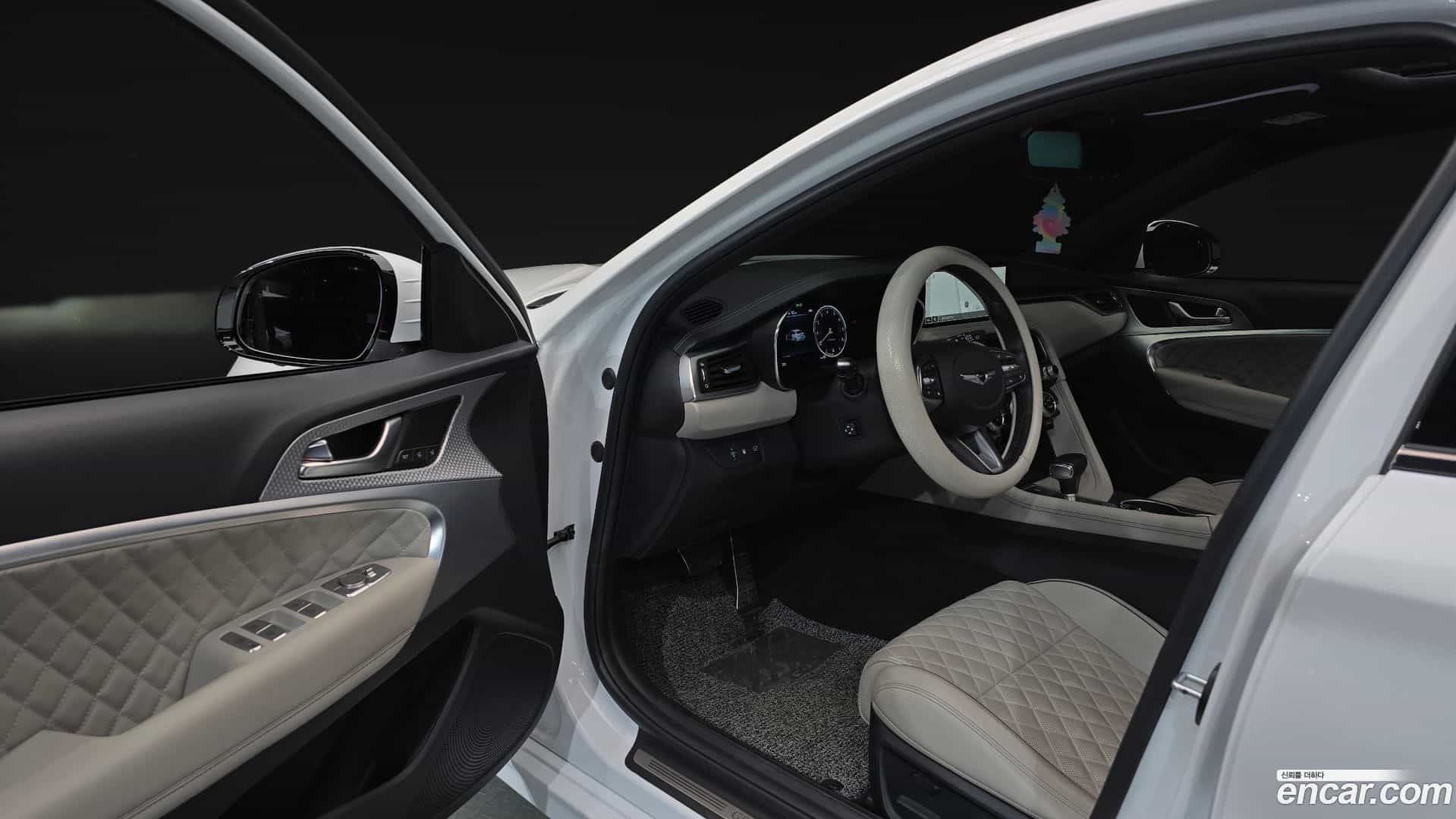 G70 Genesis 2021.10-INNER-010