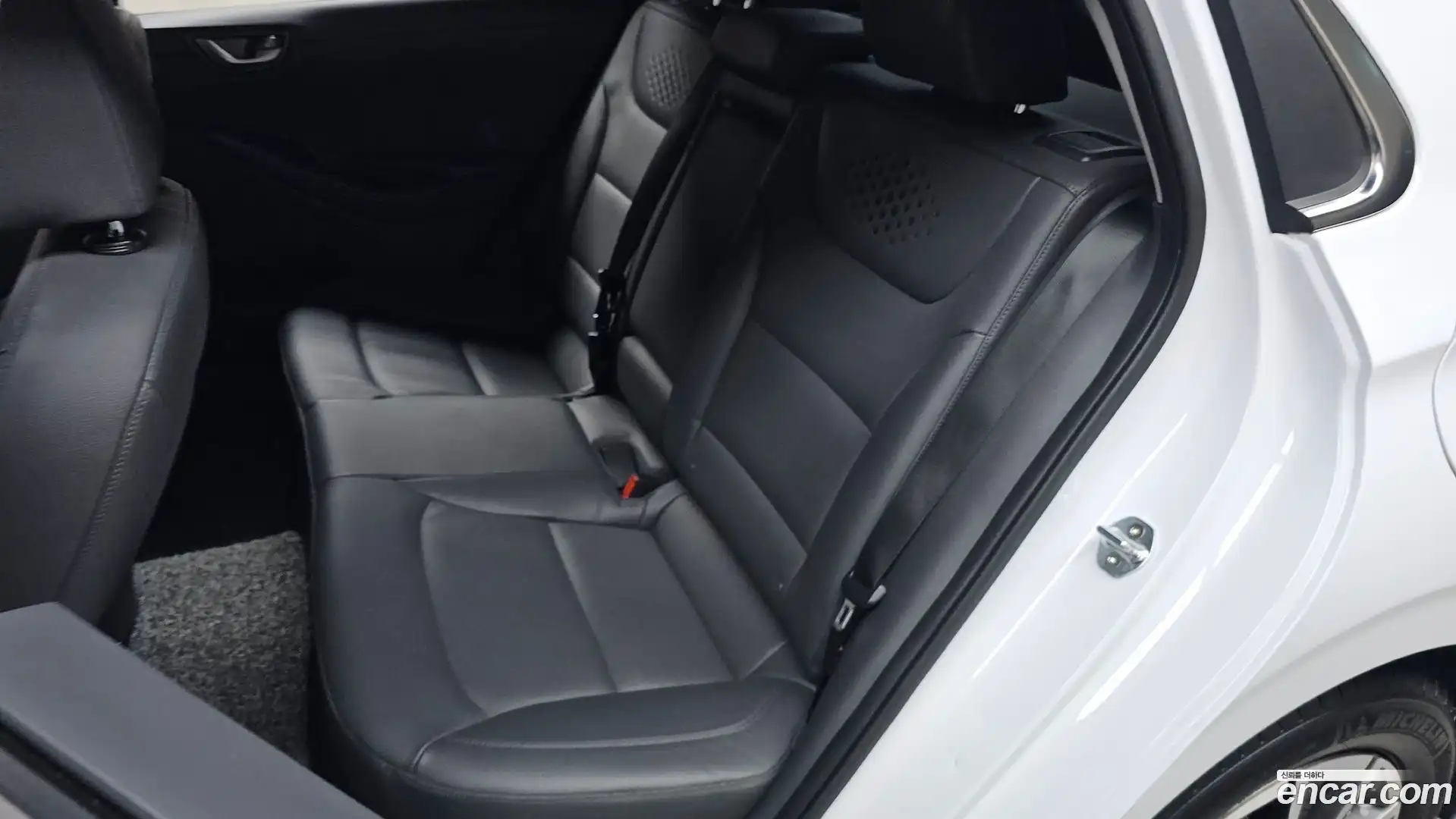 Ioniq Hyundai 2020.5-OPTION-015