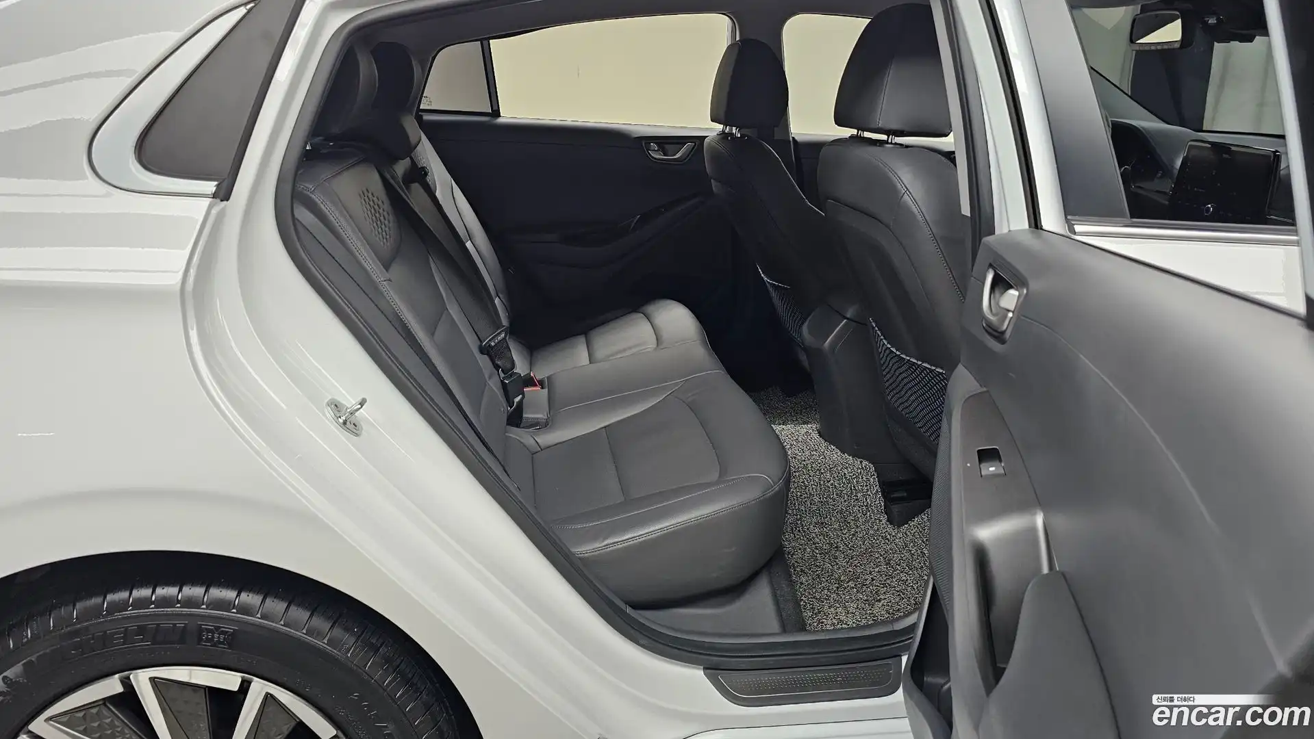 Ioniq Hyundai 2020.5-OPTION-016