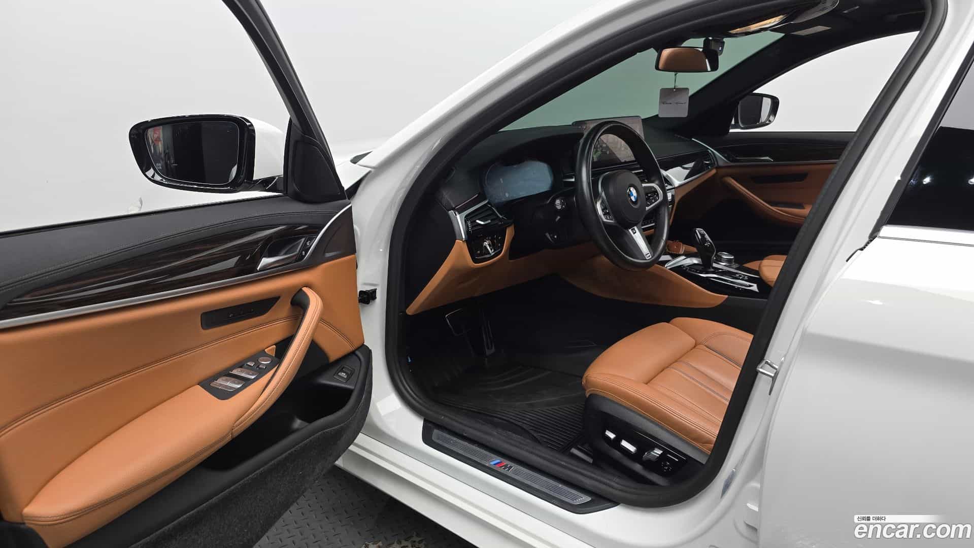 5-Series BMW 2022.2-INNER-010