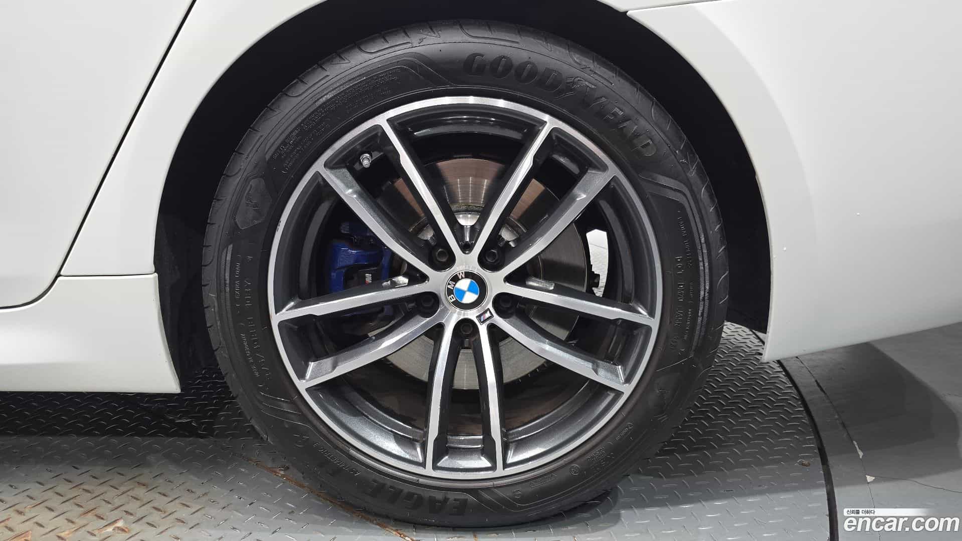 5-Series BMW 2022.2-OUTER-031