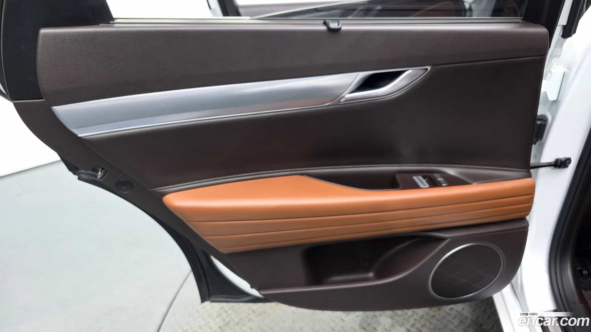 G80 Genesis 2021.11-INNER-035