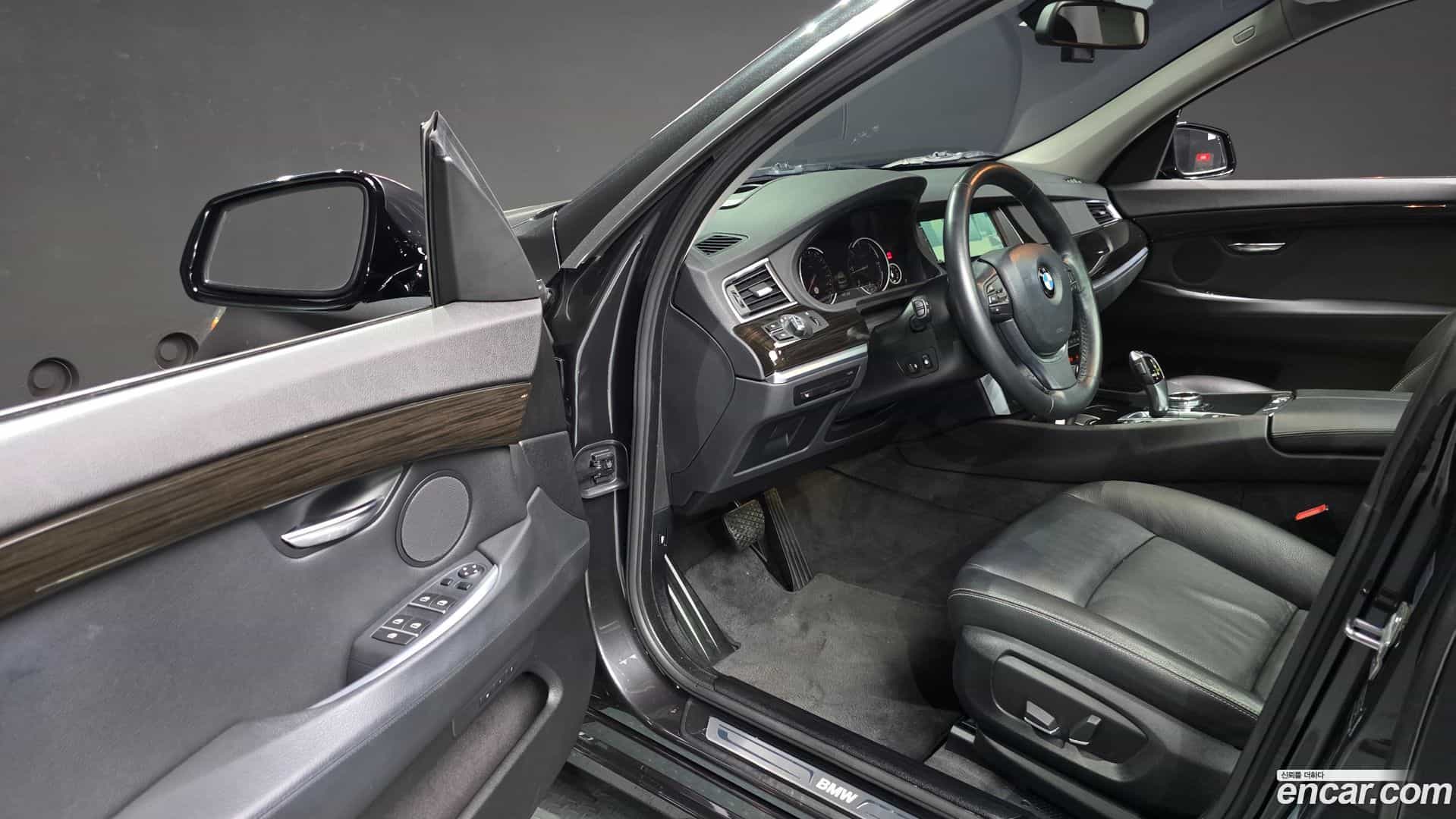 Gran Turismo BMW 2014.0-INNER-010