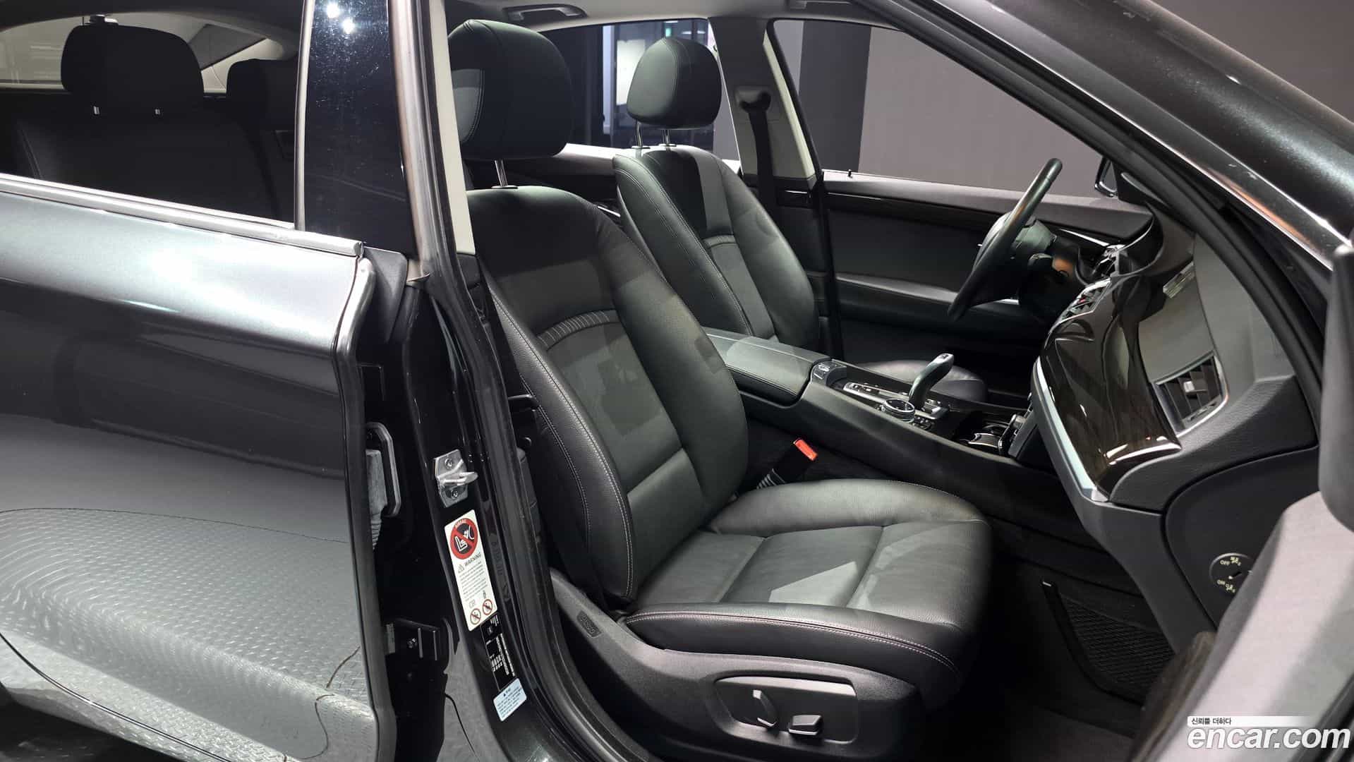Gran Turismo BMW 2014.0-INNER-036