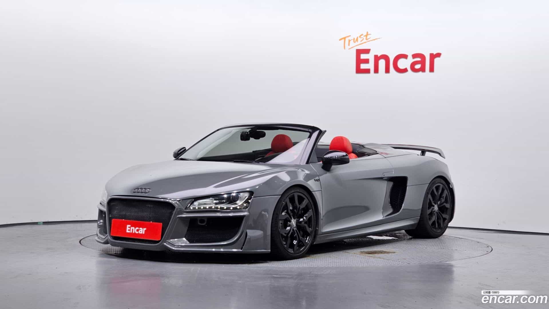 R8 Audi 2012.0-OUTER-001