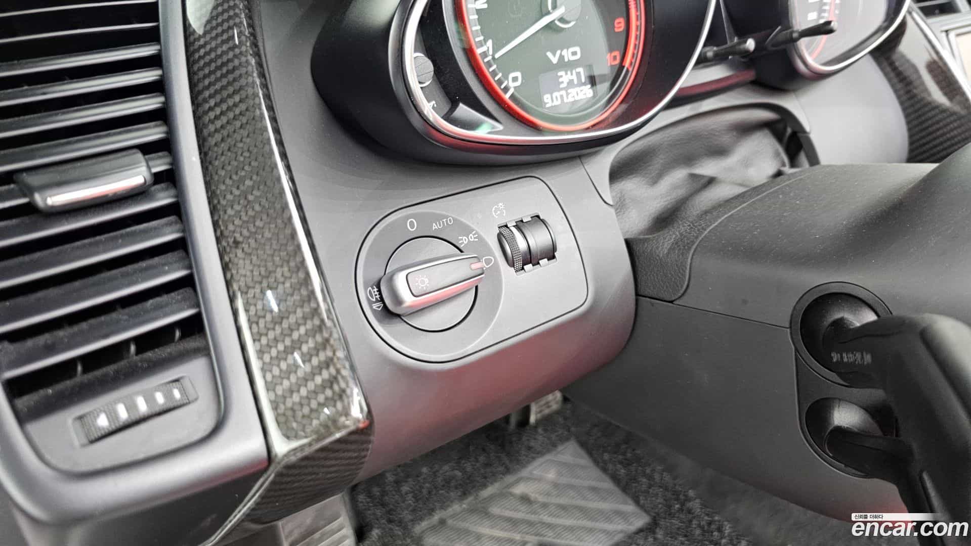 R8 Audi 2012.0-OPTION-023