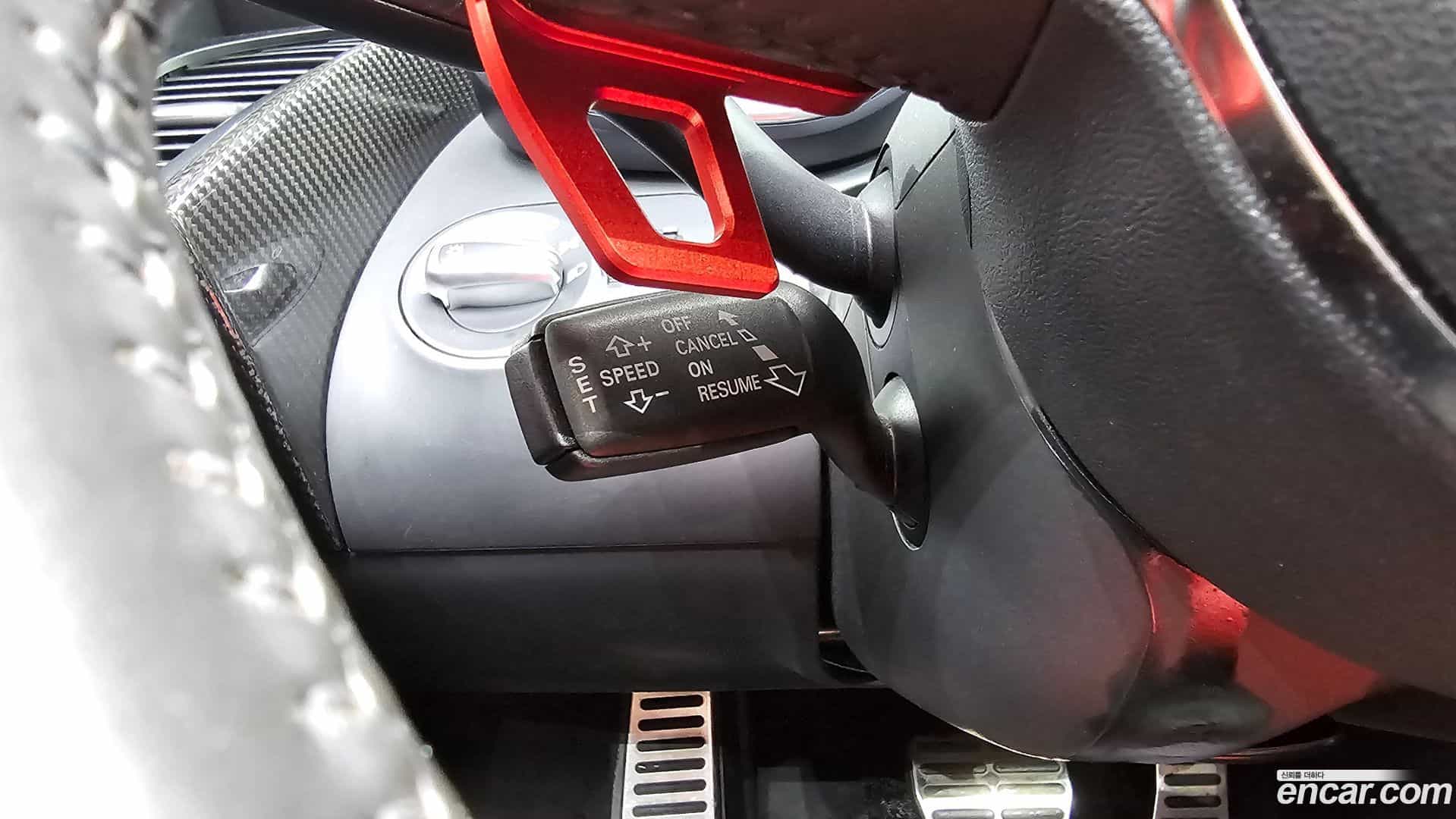 R8 Audi 2012.0-OPTION-024