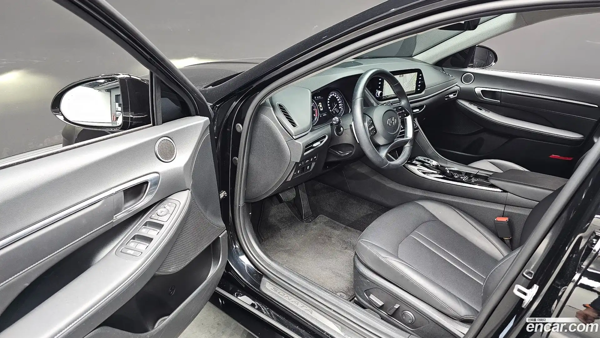 Sonata Hyundai 2022.8-OPTION-016