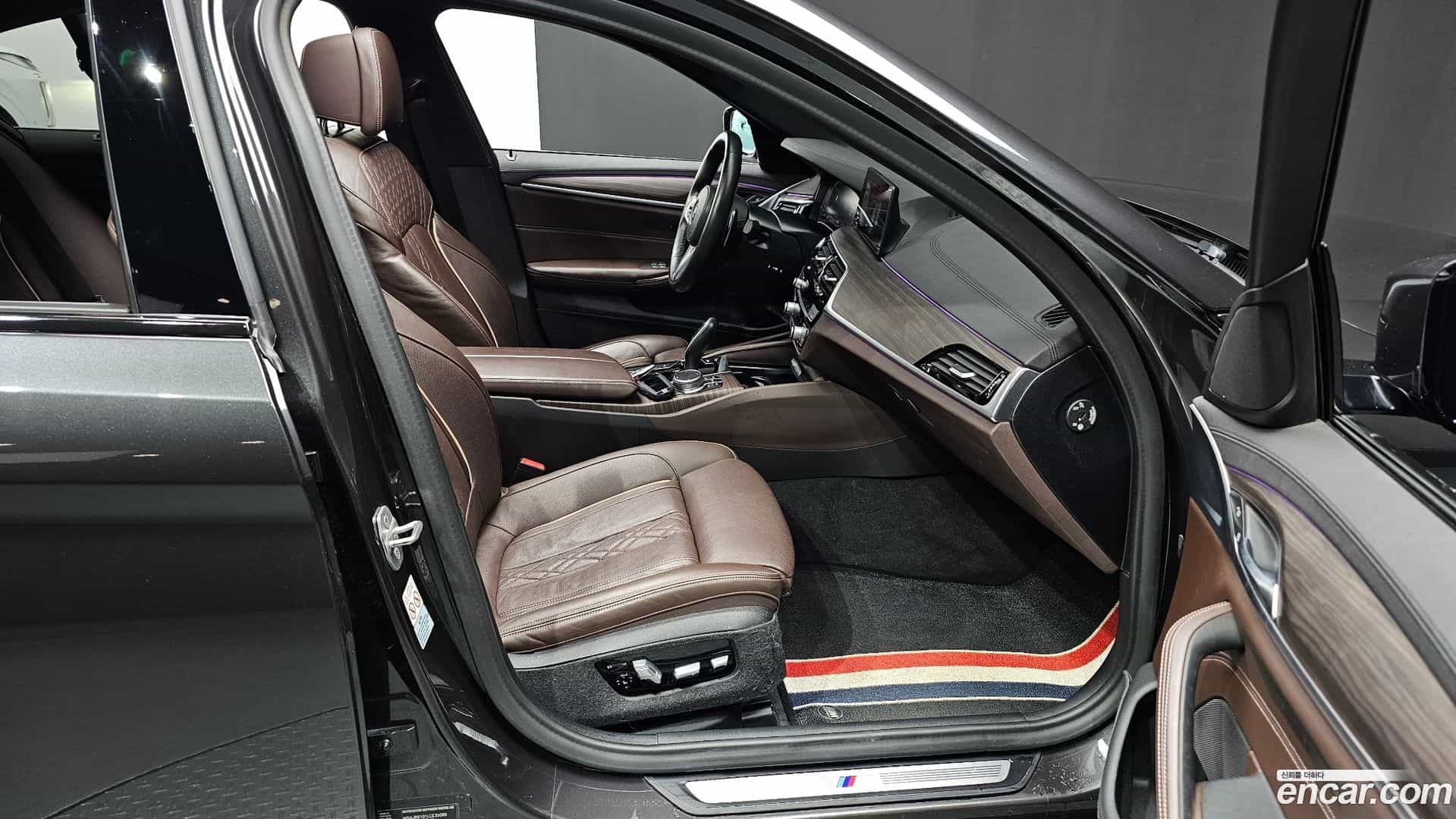 5-Series BMW 2020.4-INNER-036