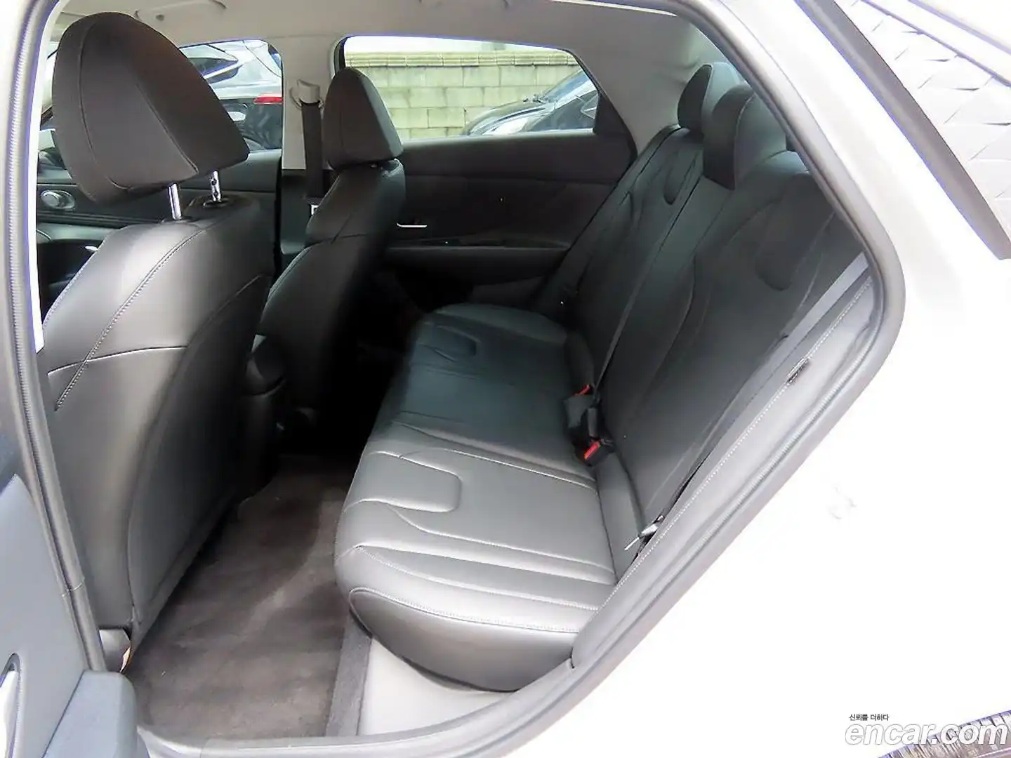 AVANTE Hyundai 2023.5-OPTION-015
