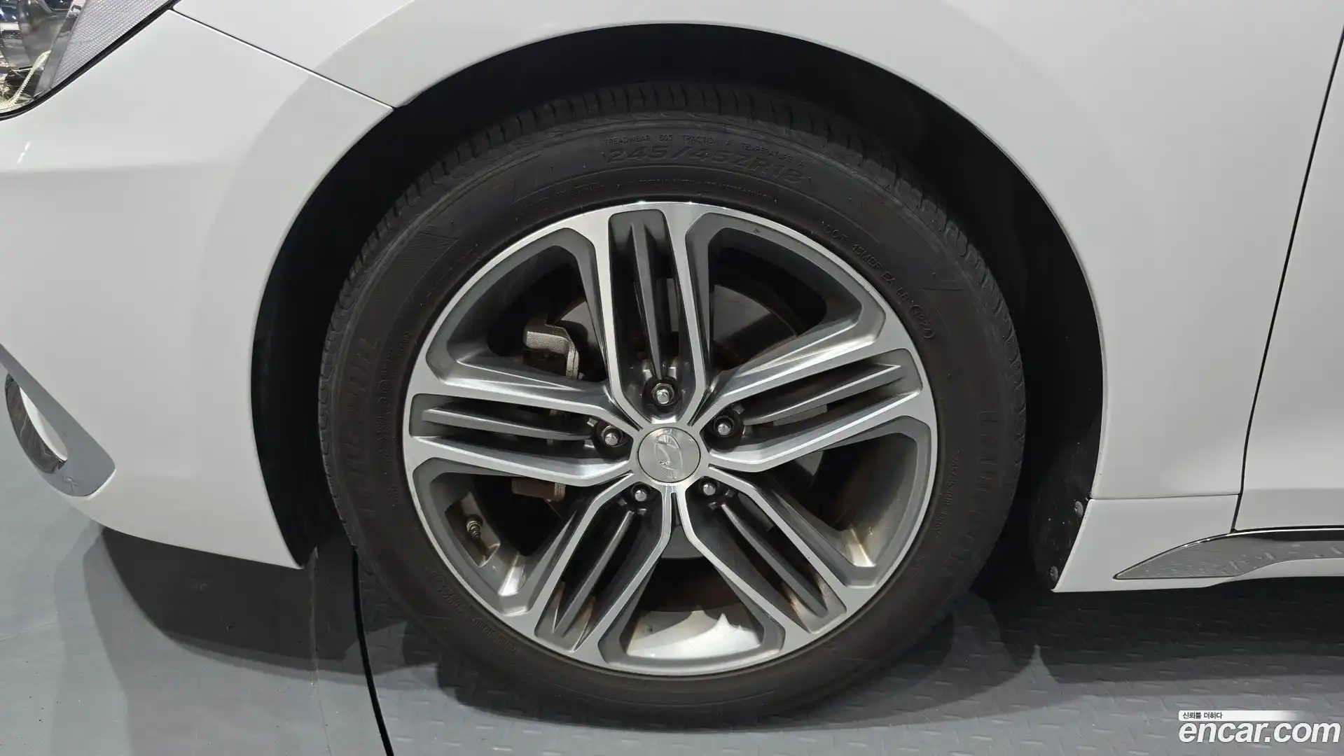 Grandeur Hyundai 2019.0-OUTER-005