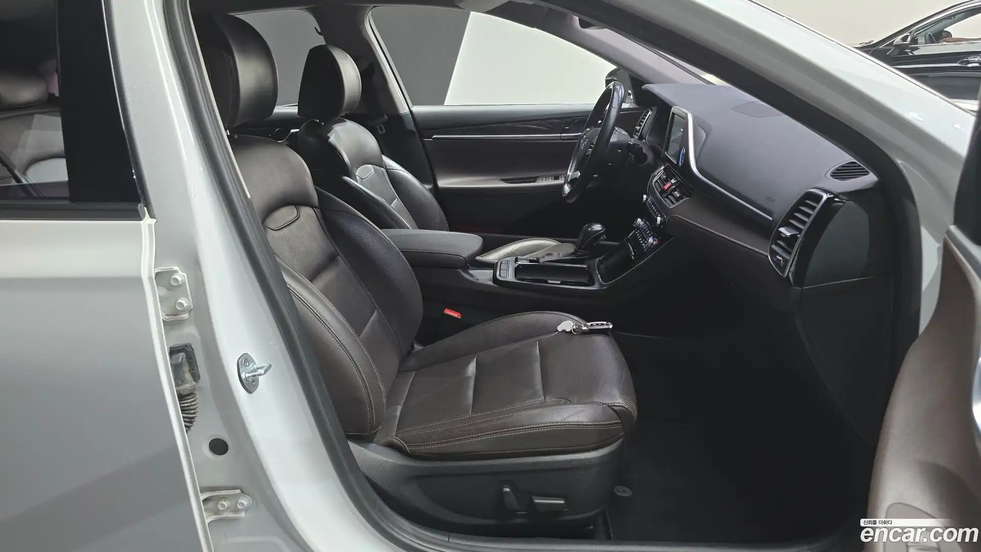Grandeur Hyundai 2019.0-INNER-036