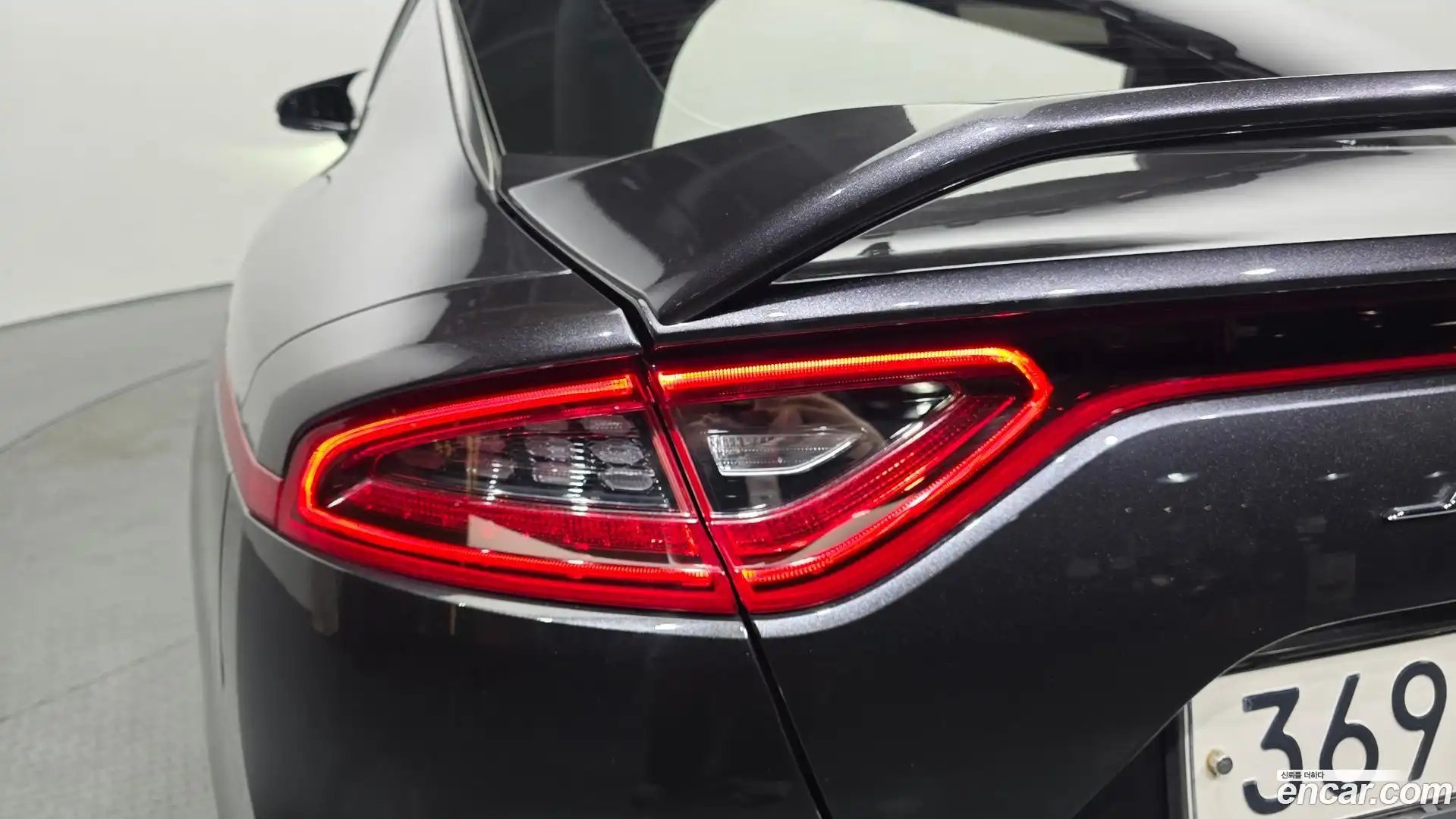 Stinger Kia 2019.2-OUTER-033