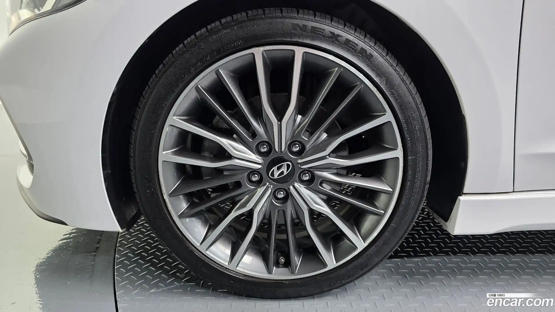 AVANTE Hyundai 2017.1-OUTER-005
