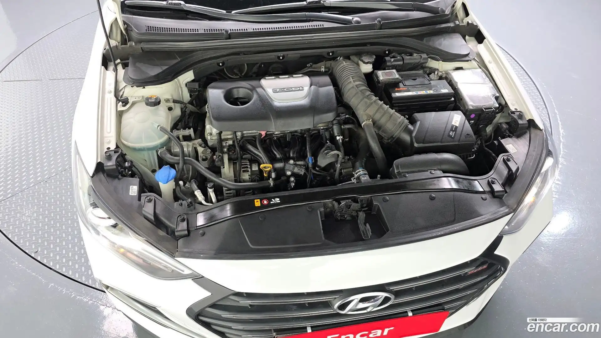 AVANTE Hyundai 2017.1-OUTER-006