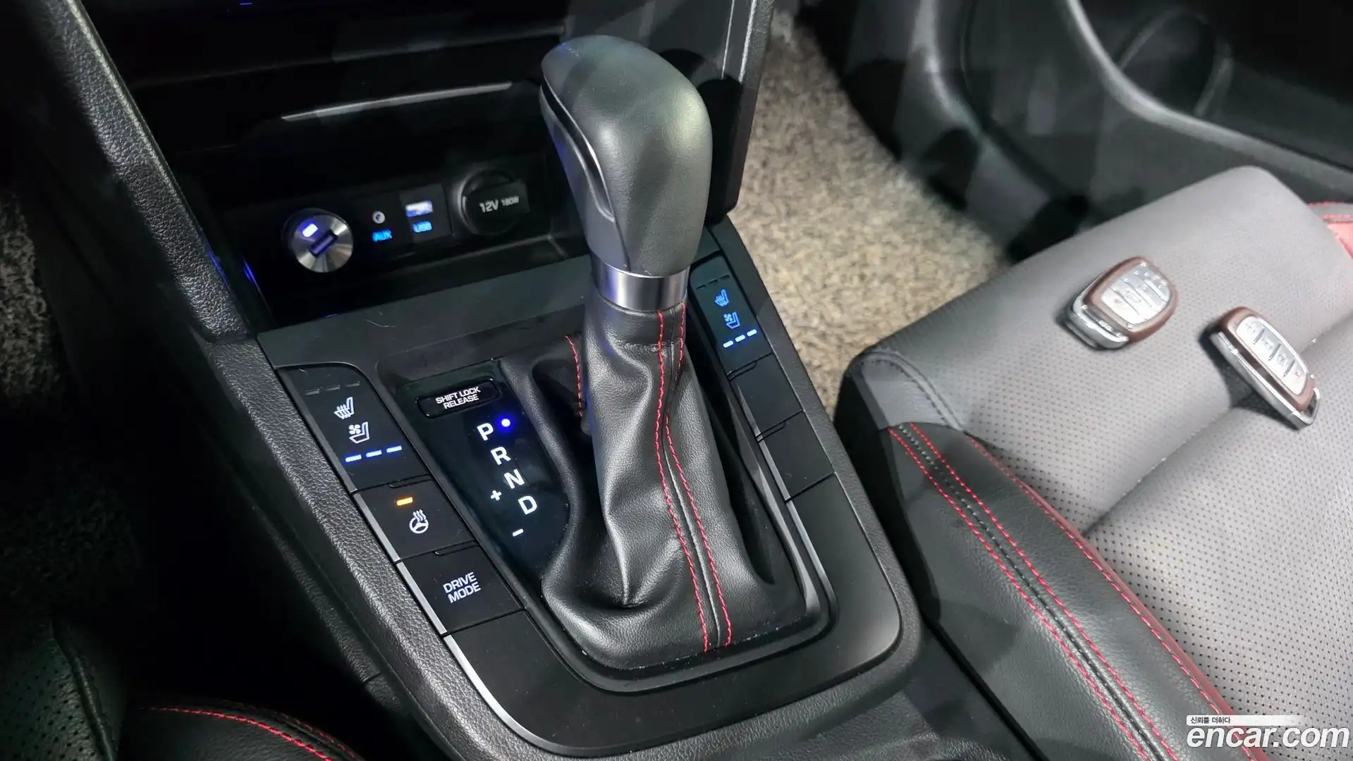 AVANTE Hyundai 2017.1-INNER-009