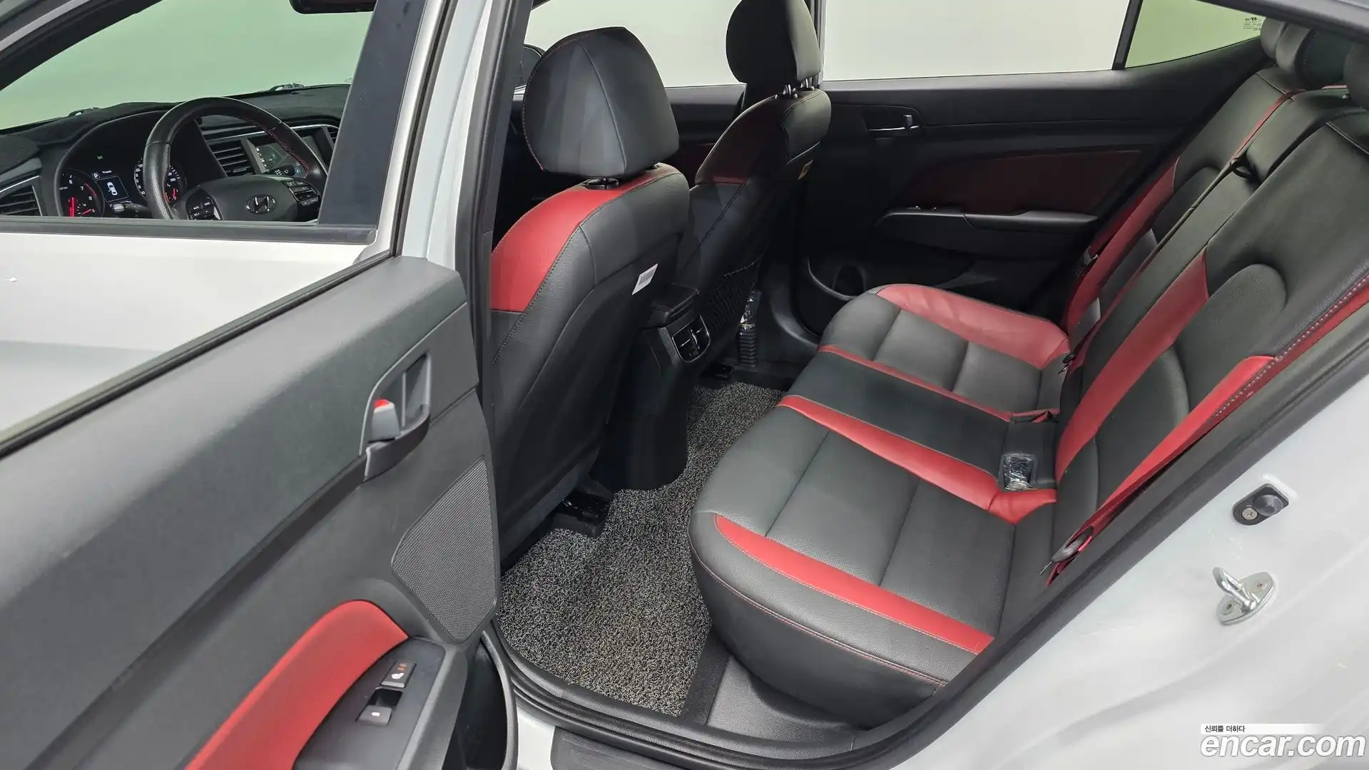 AVANTE Hyundai 2017.1-OPTION-016