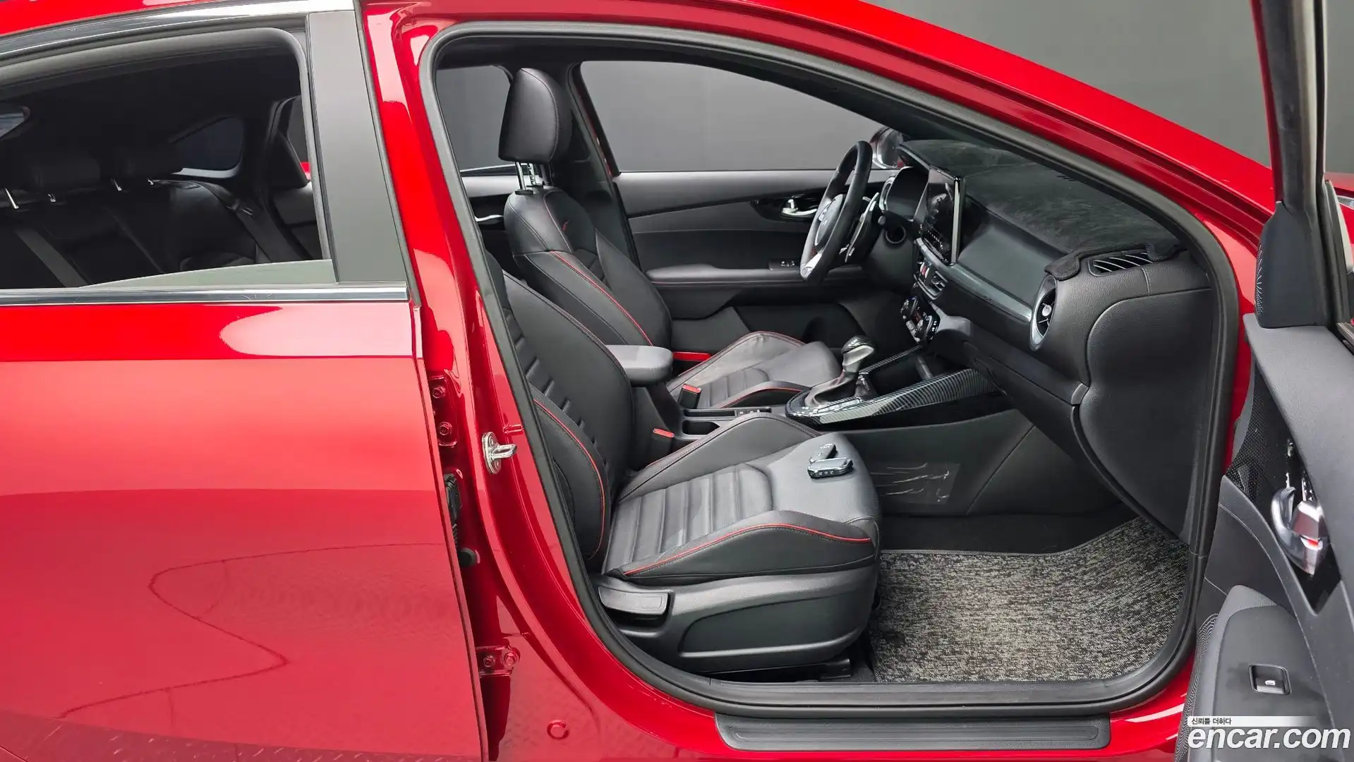 K3 Kia 2023.0-INNER-036