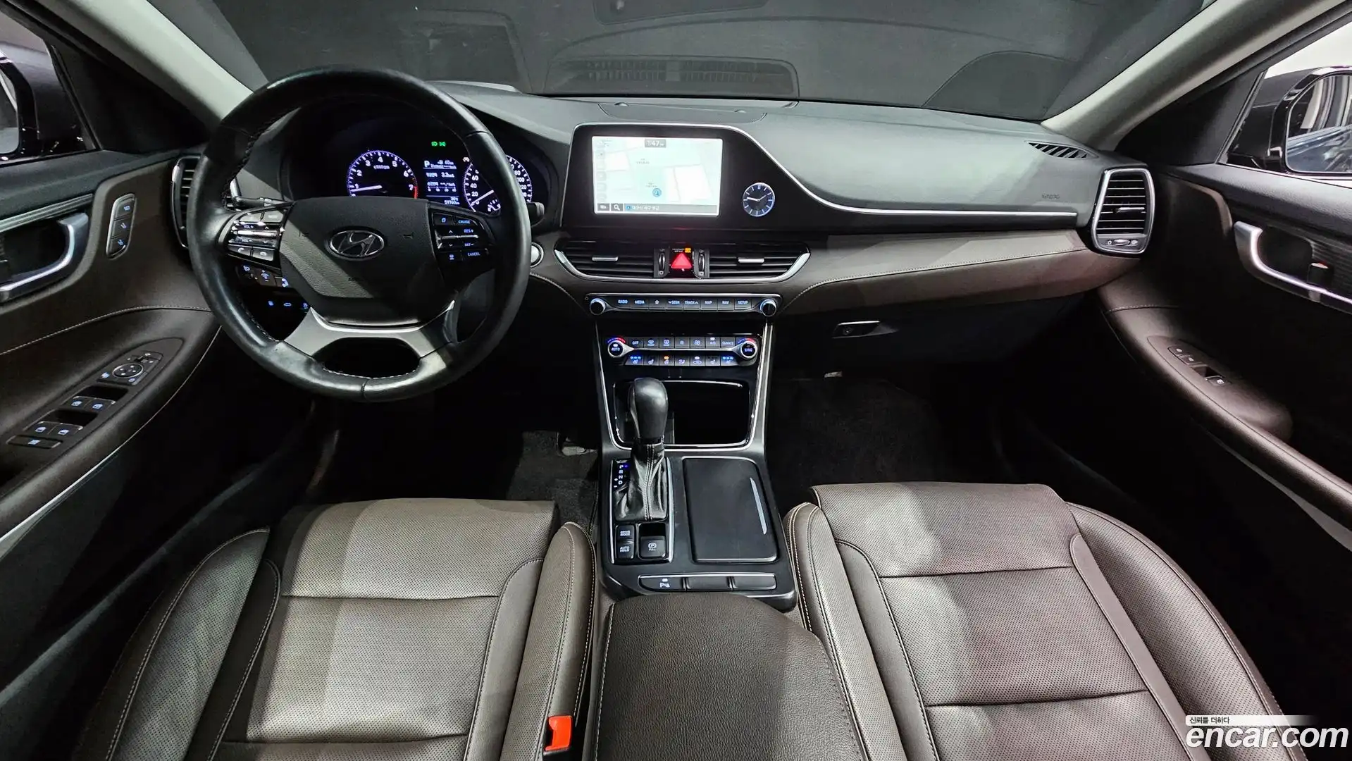 Grandeur Hyundai 2018.0-INNER-007