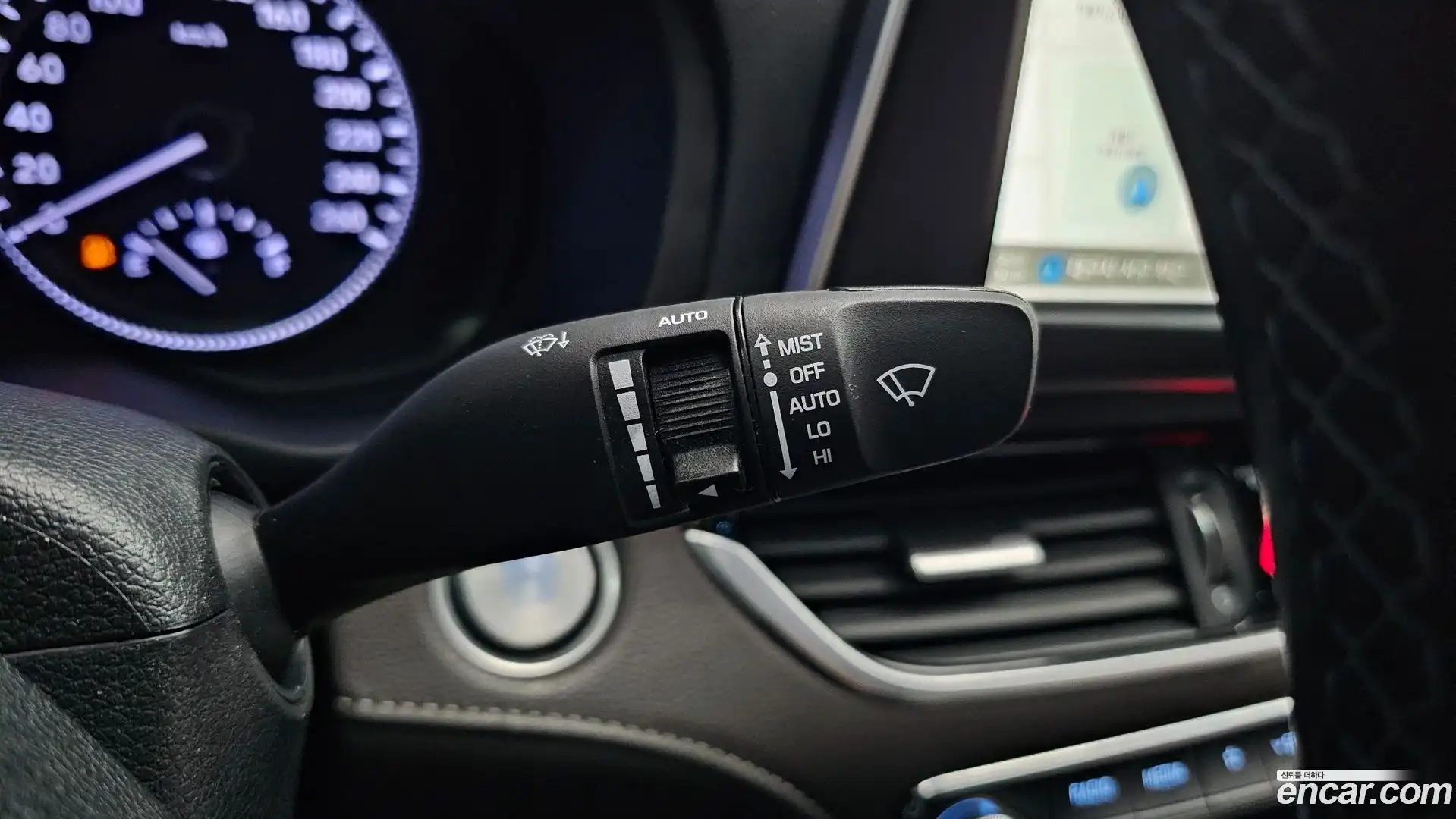 Grandeur Hyundai 2018.0-OPTION-023