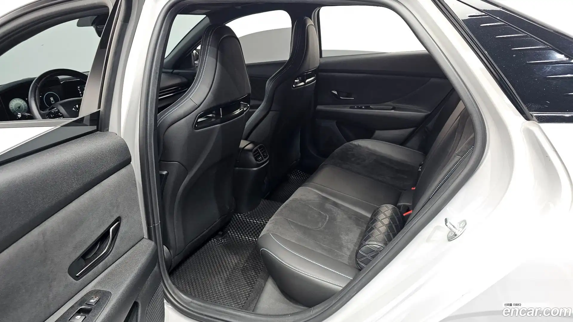 AVANTE Hyundai 2023.4-OPTION-015