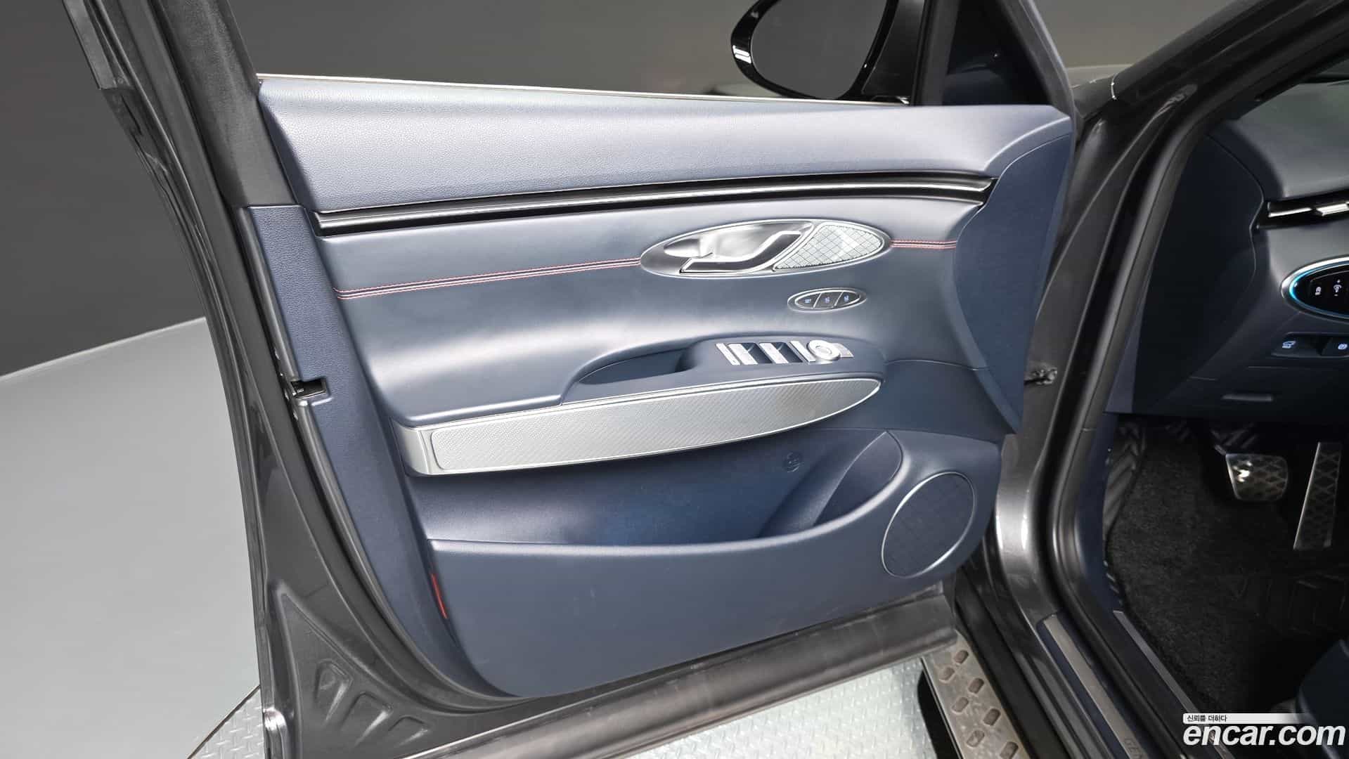 GV70 Genesis 2022.2-INNER-034