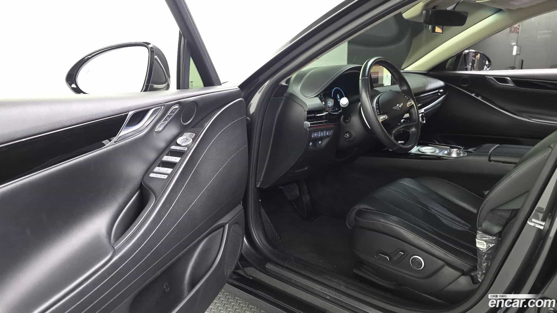 G80 Genesis 2022.1-INNER-010