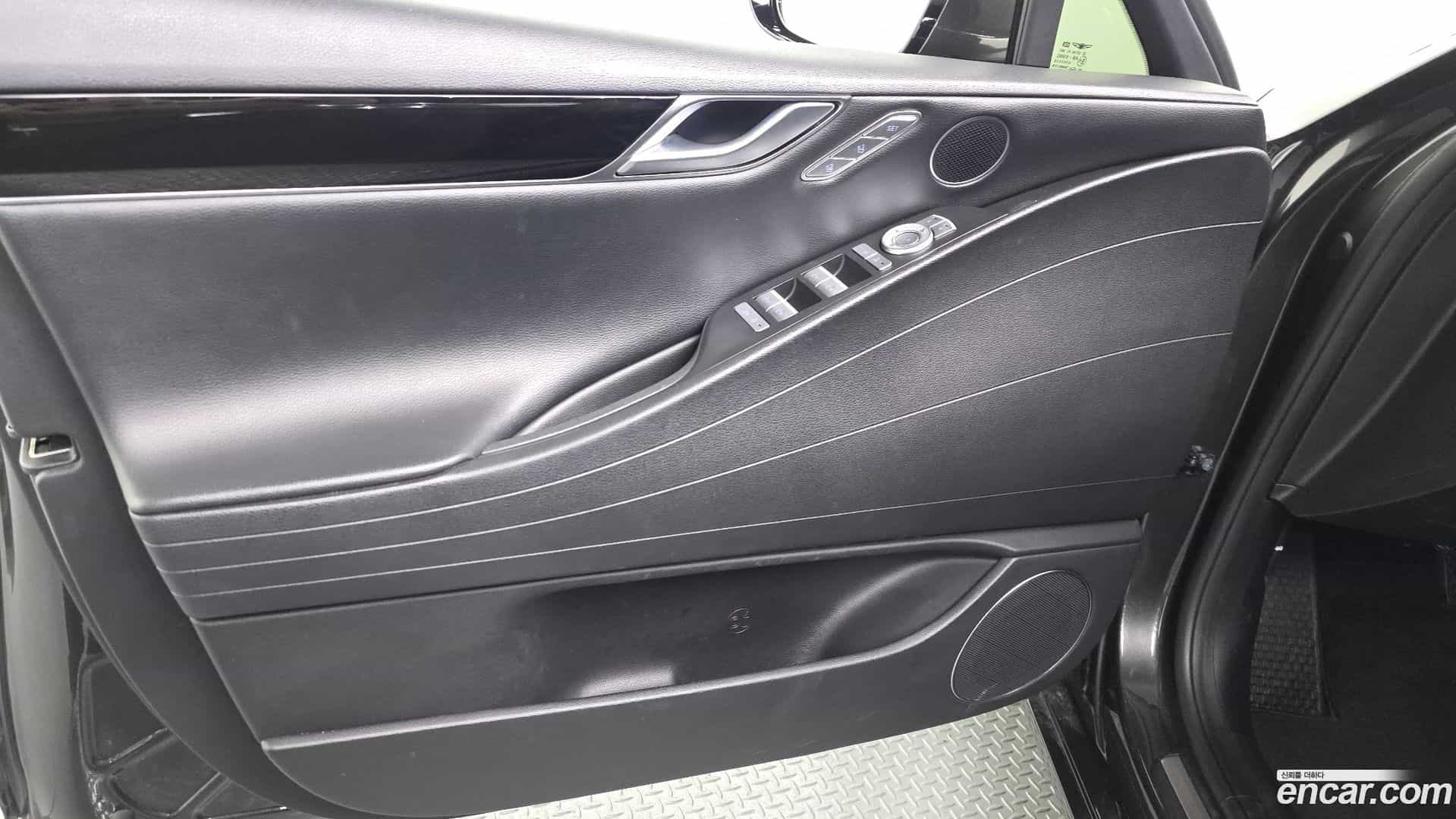 G80 Genesis 2022.1-INNER-034