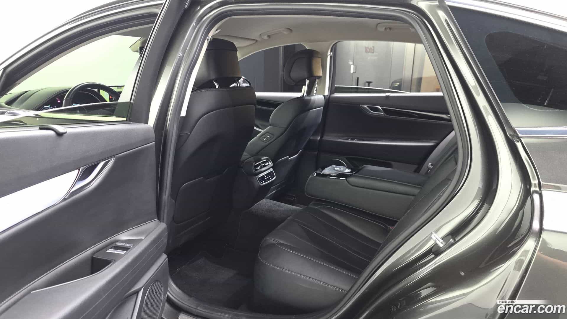 G80 Genesis 2022.1-INNER-036