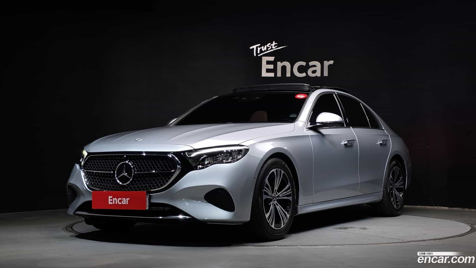 E-Class Mercedes-Benz 2024.8-OUTER-001