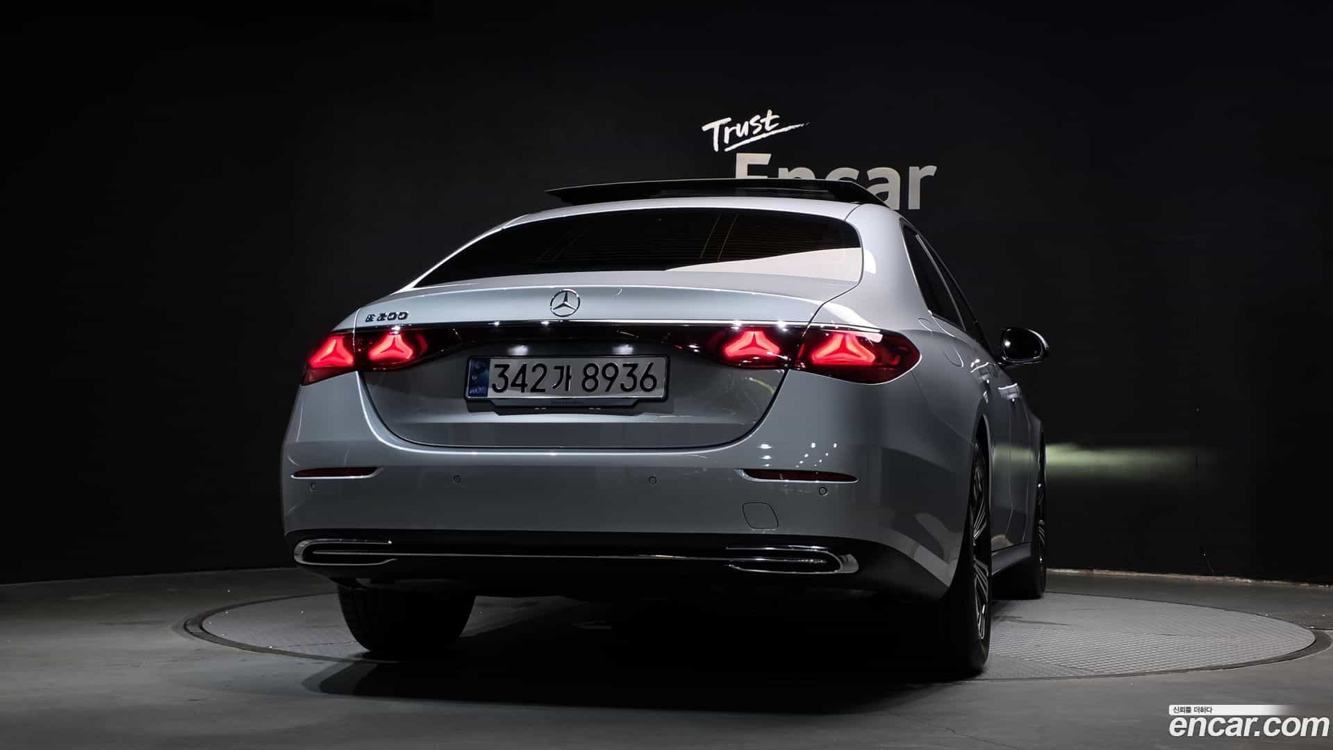 E-Class Mercedes-Benz 2024.8-OUTER-004