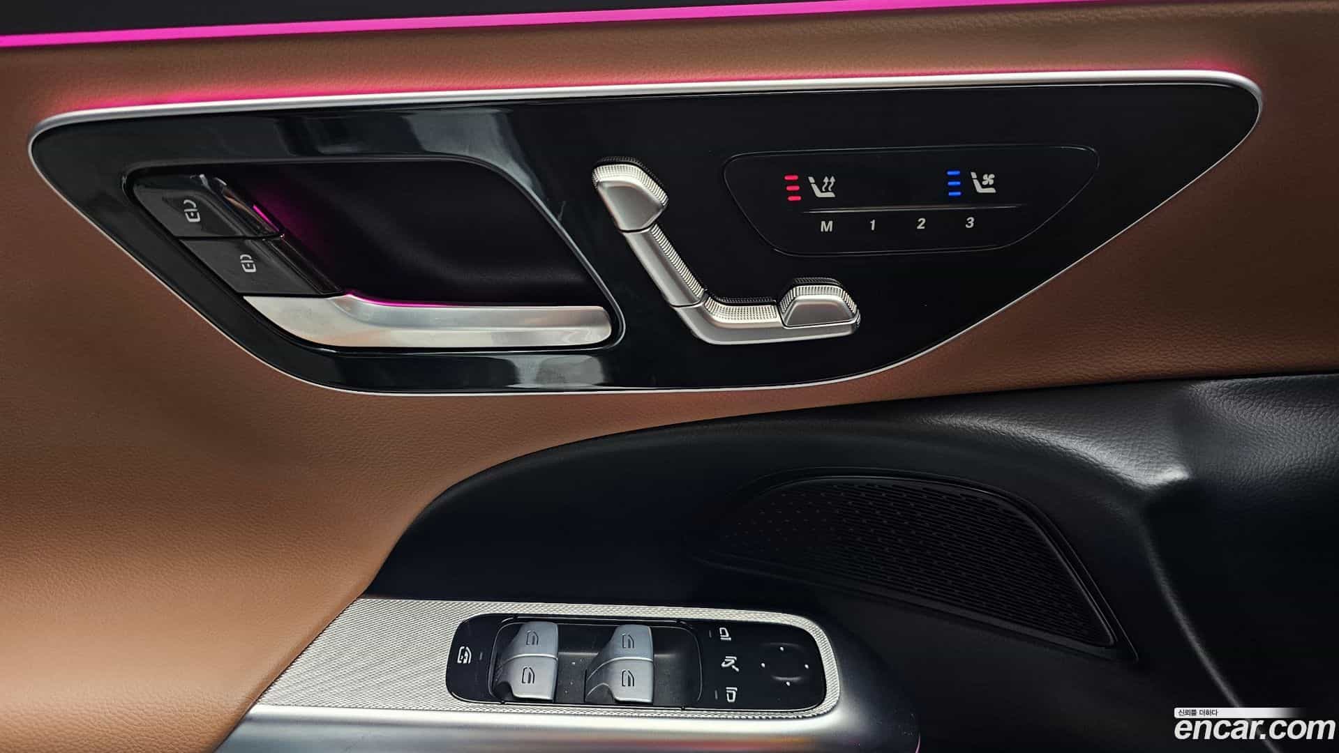 E-Class Mercedes-Benz 2024.8-OPTION-024