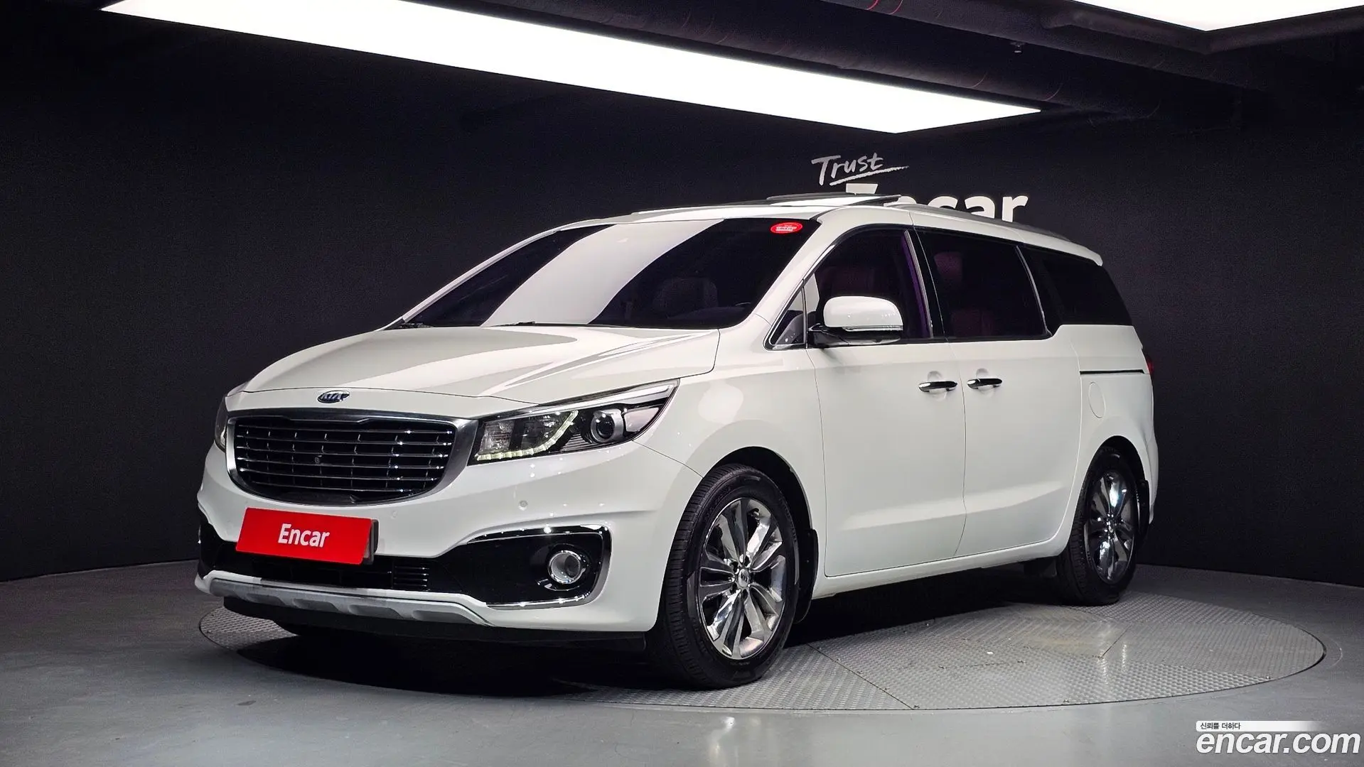 Main__Slider__Photo:Canival Kia 2017.4-0