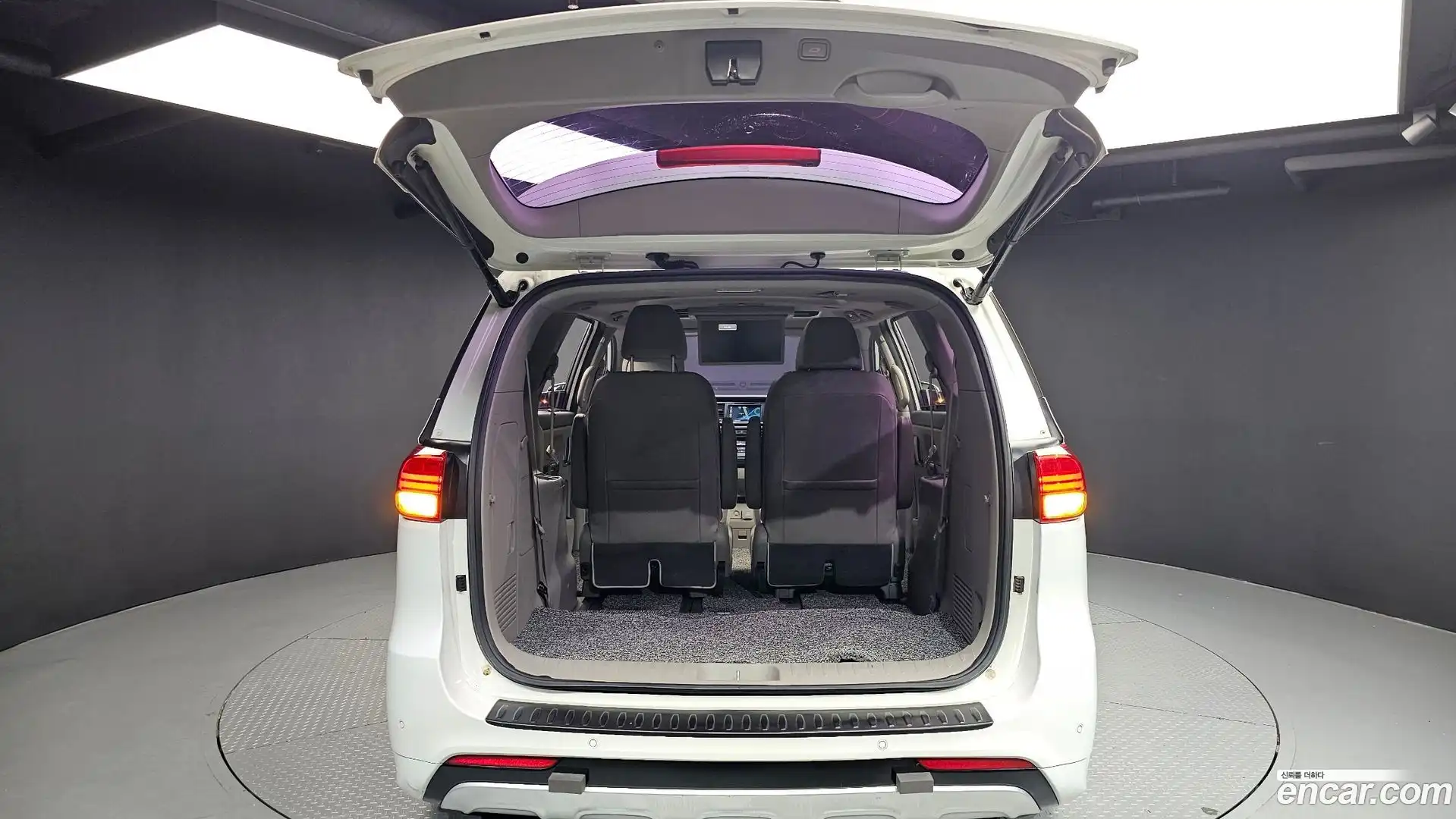Canival Kia 2017.4-OPTION-046